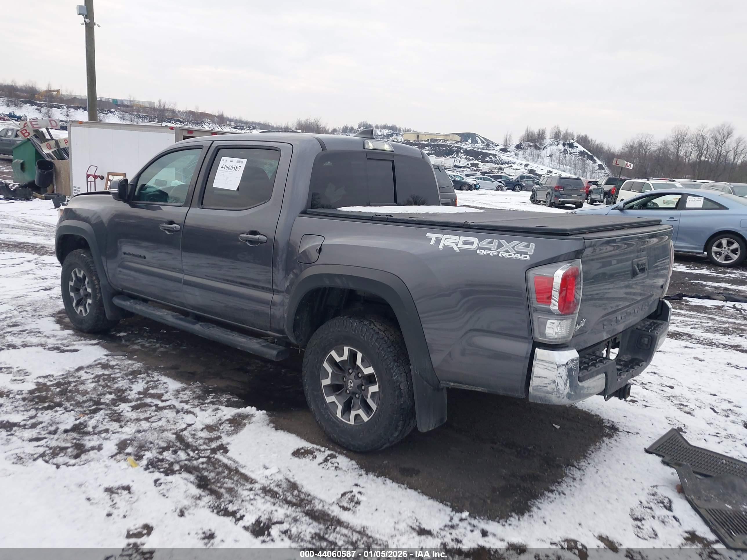 TOYOTA TACOMA image 3
