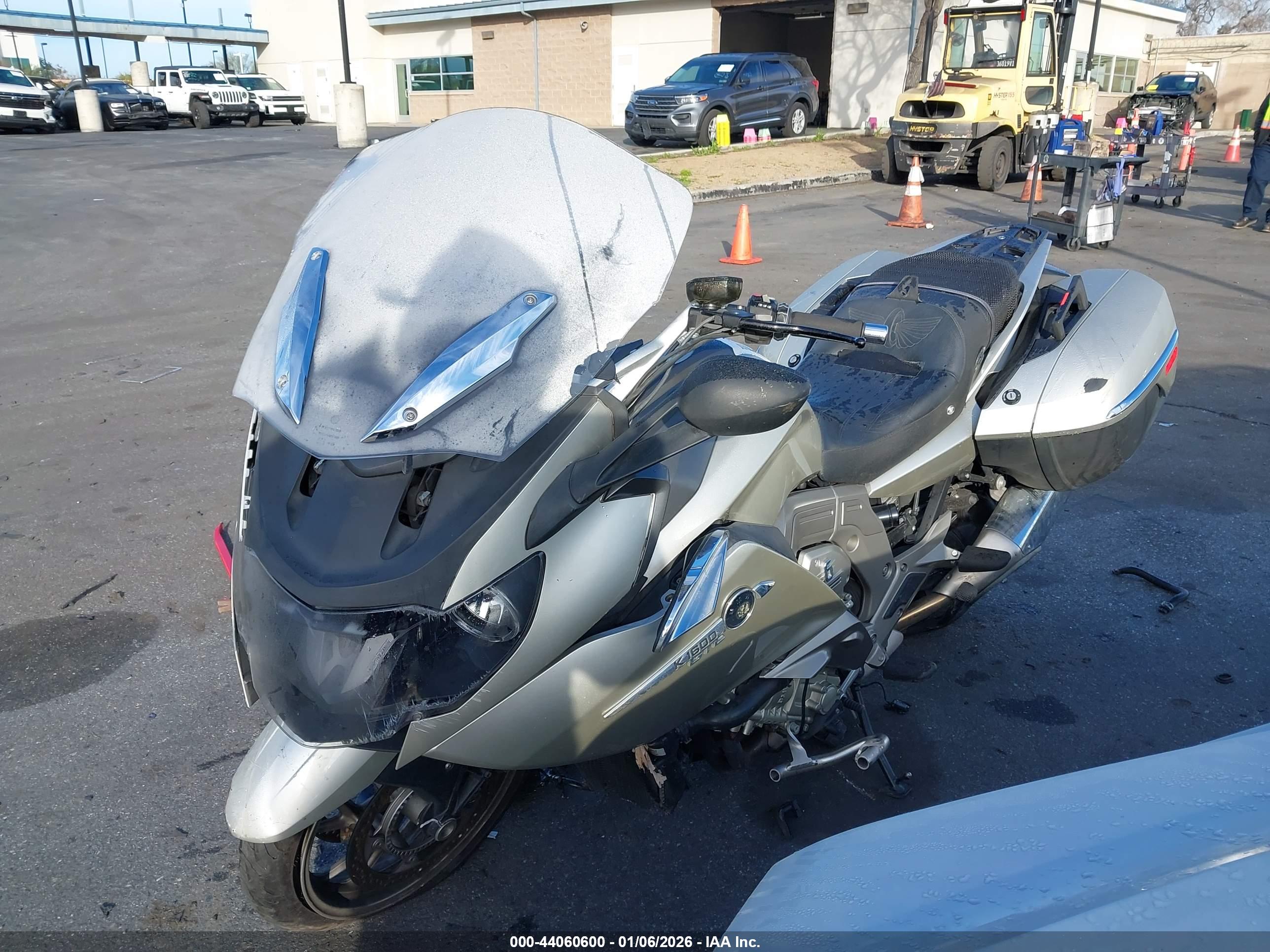 BMW K1600 image 2