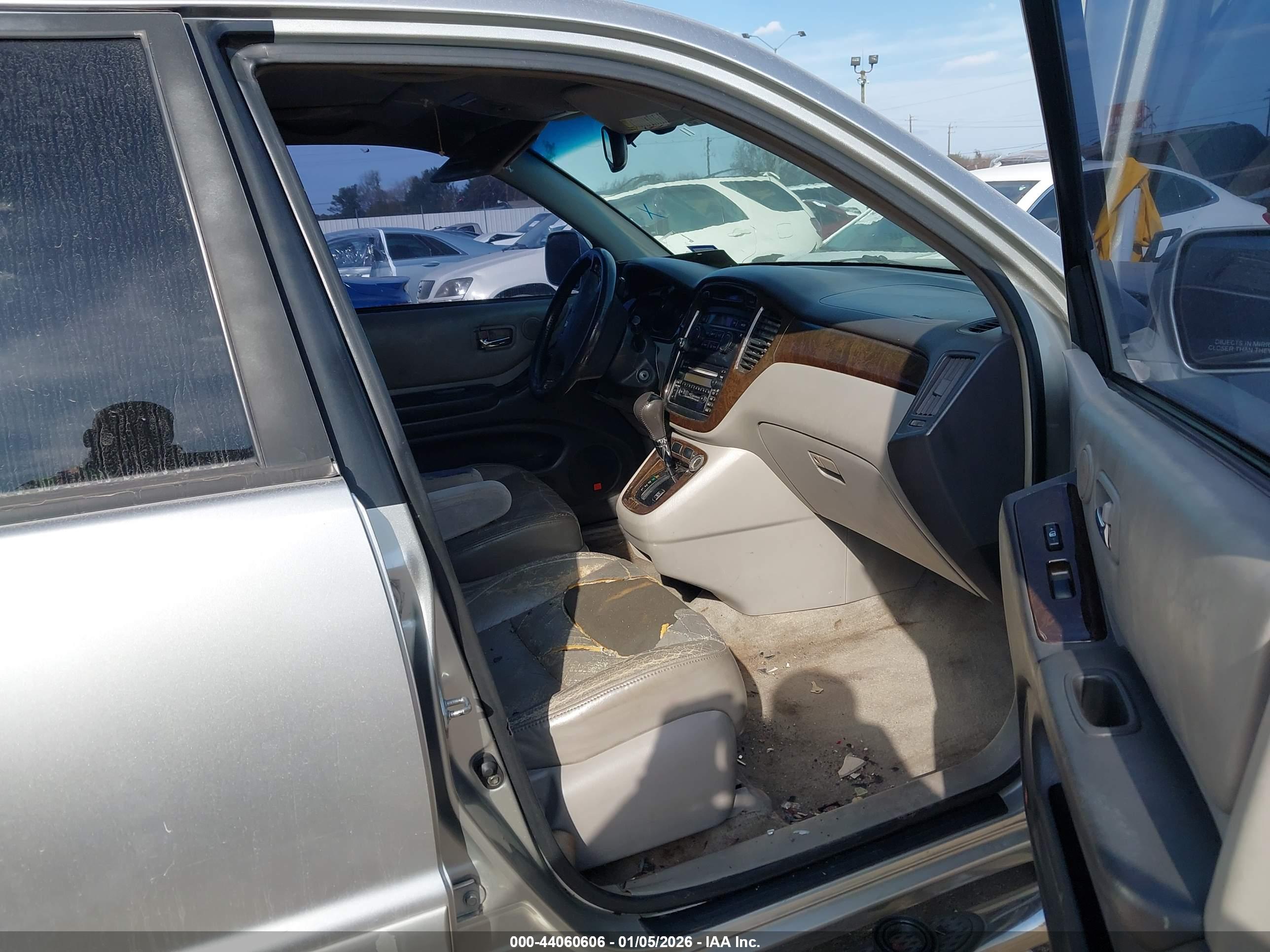 TOYOTA HIGHLANDER image 5