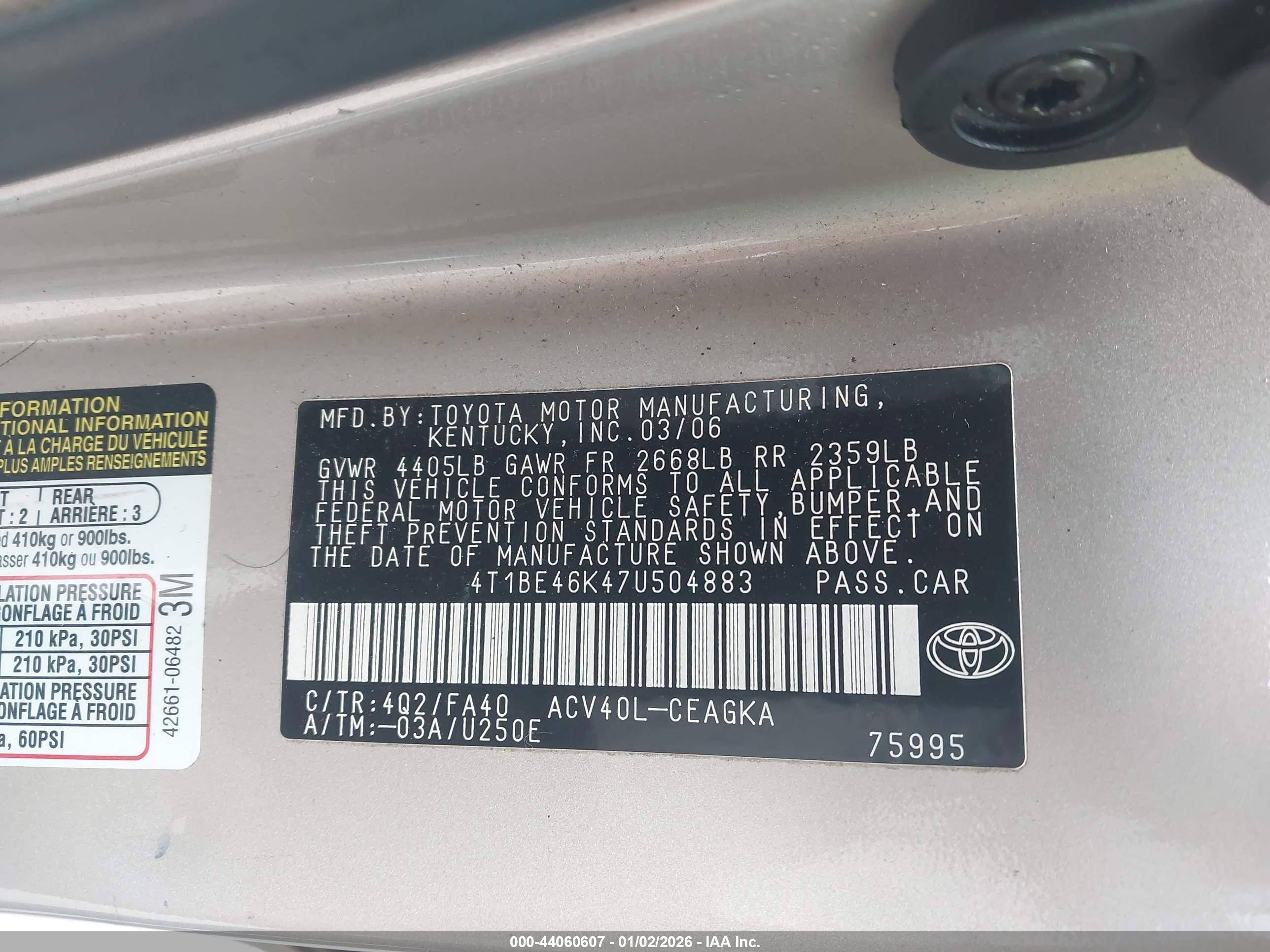 TOYOTA CAMRY image 9