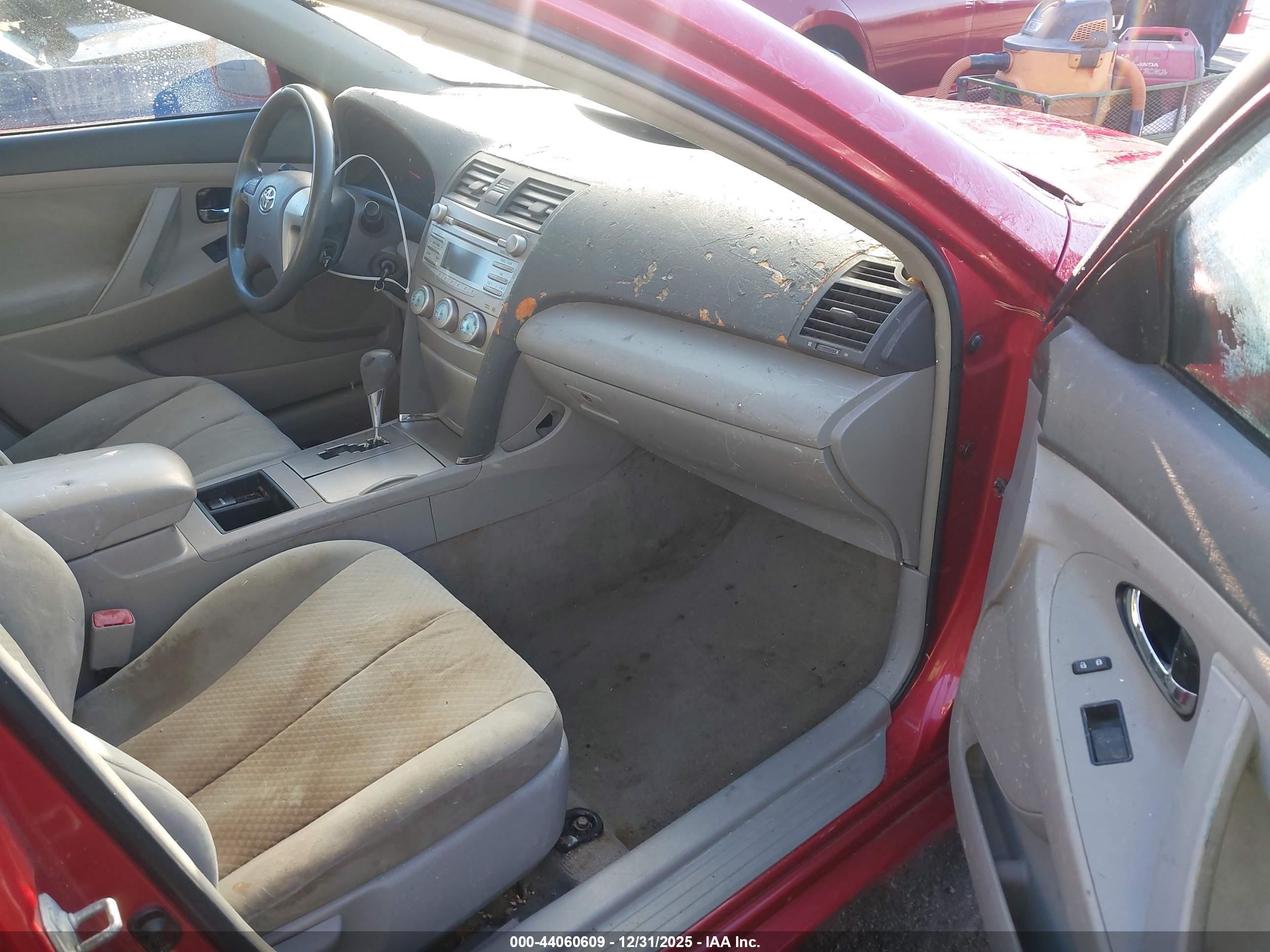 TOYOTA CAMRY image 5