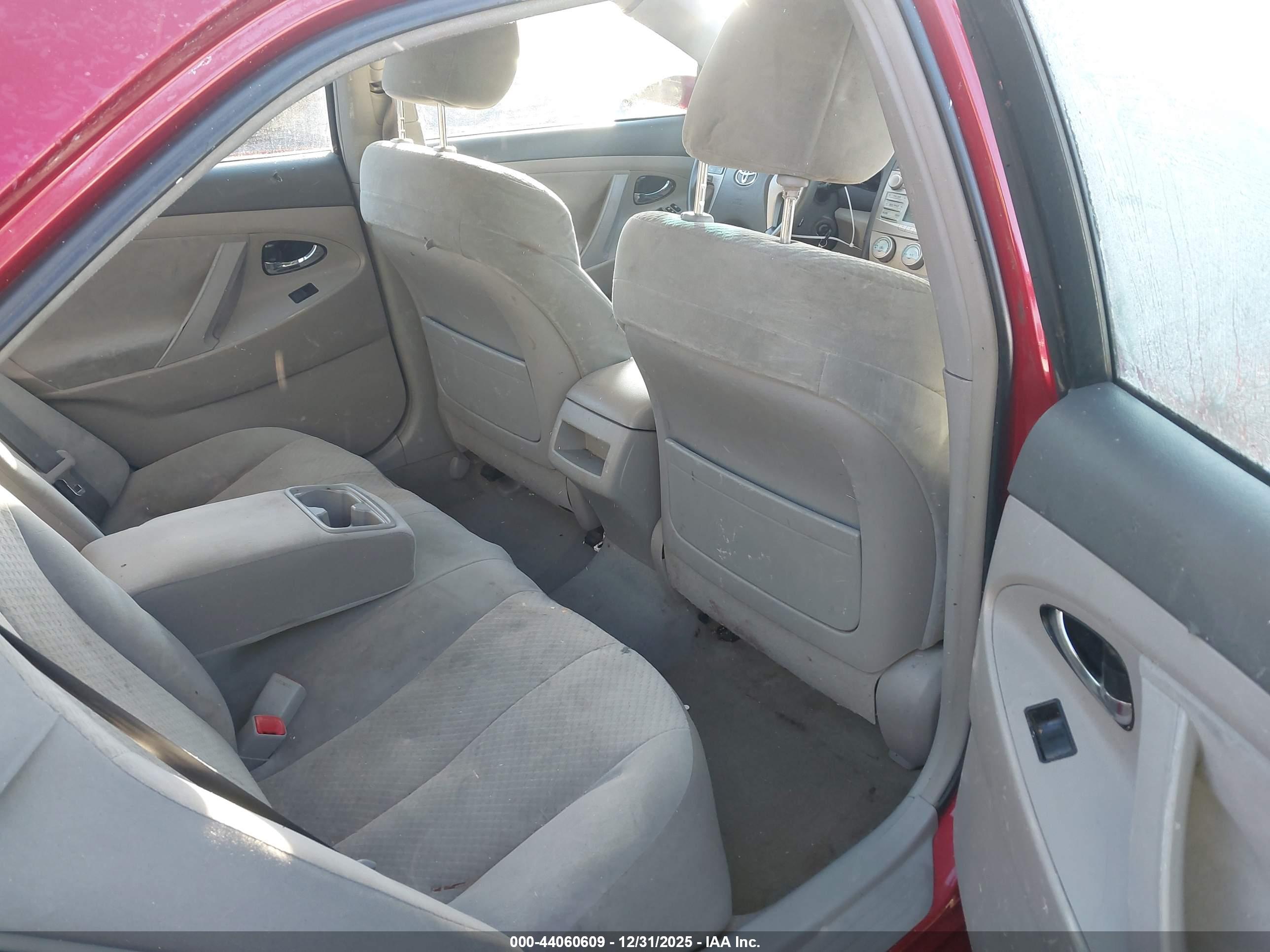TOYOTA CAMRY image 8