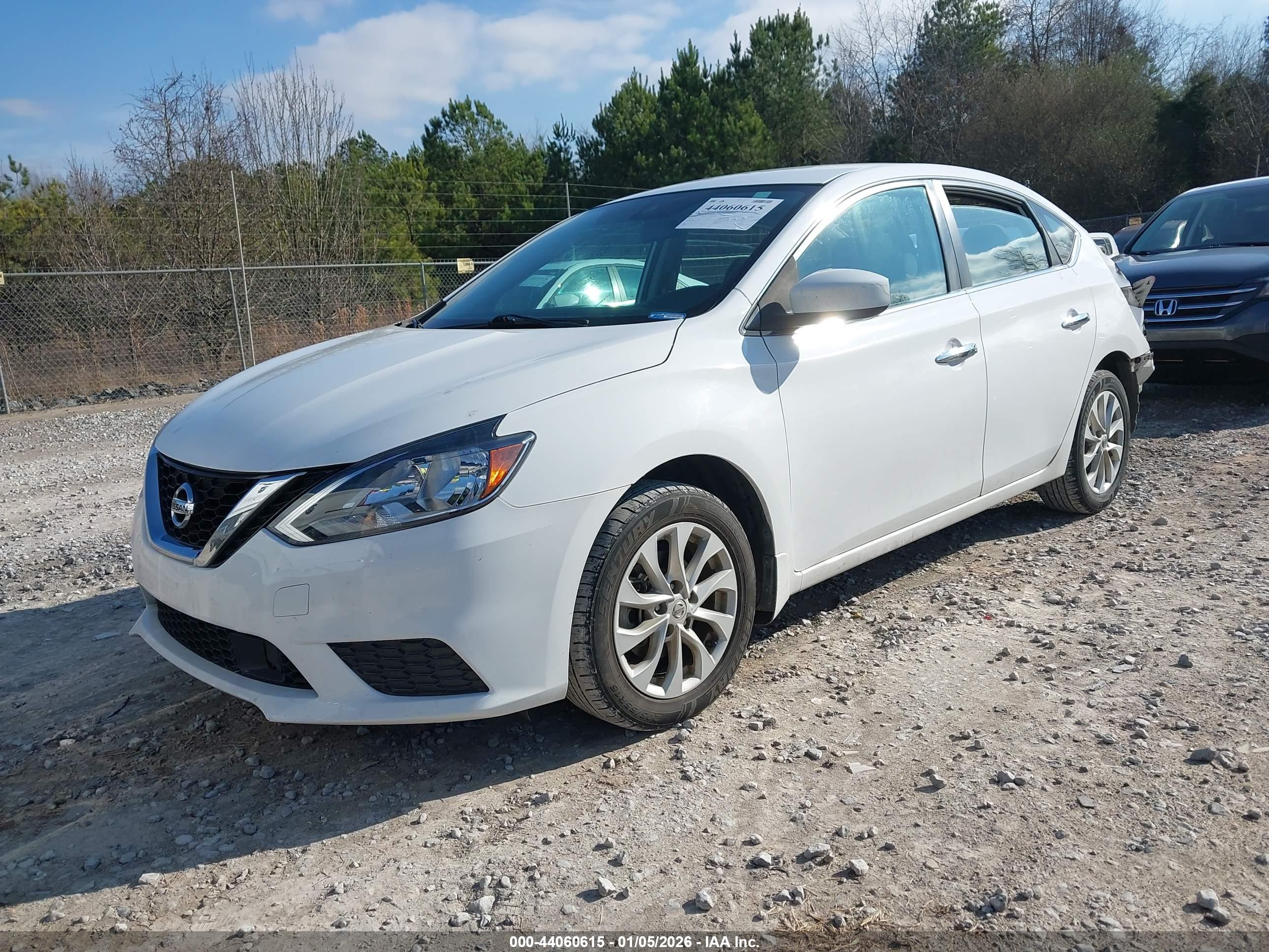NISSAN SENTRA image 2