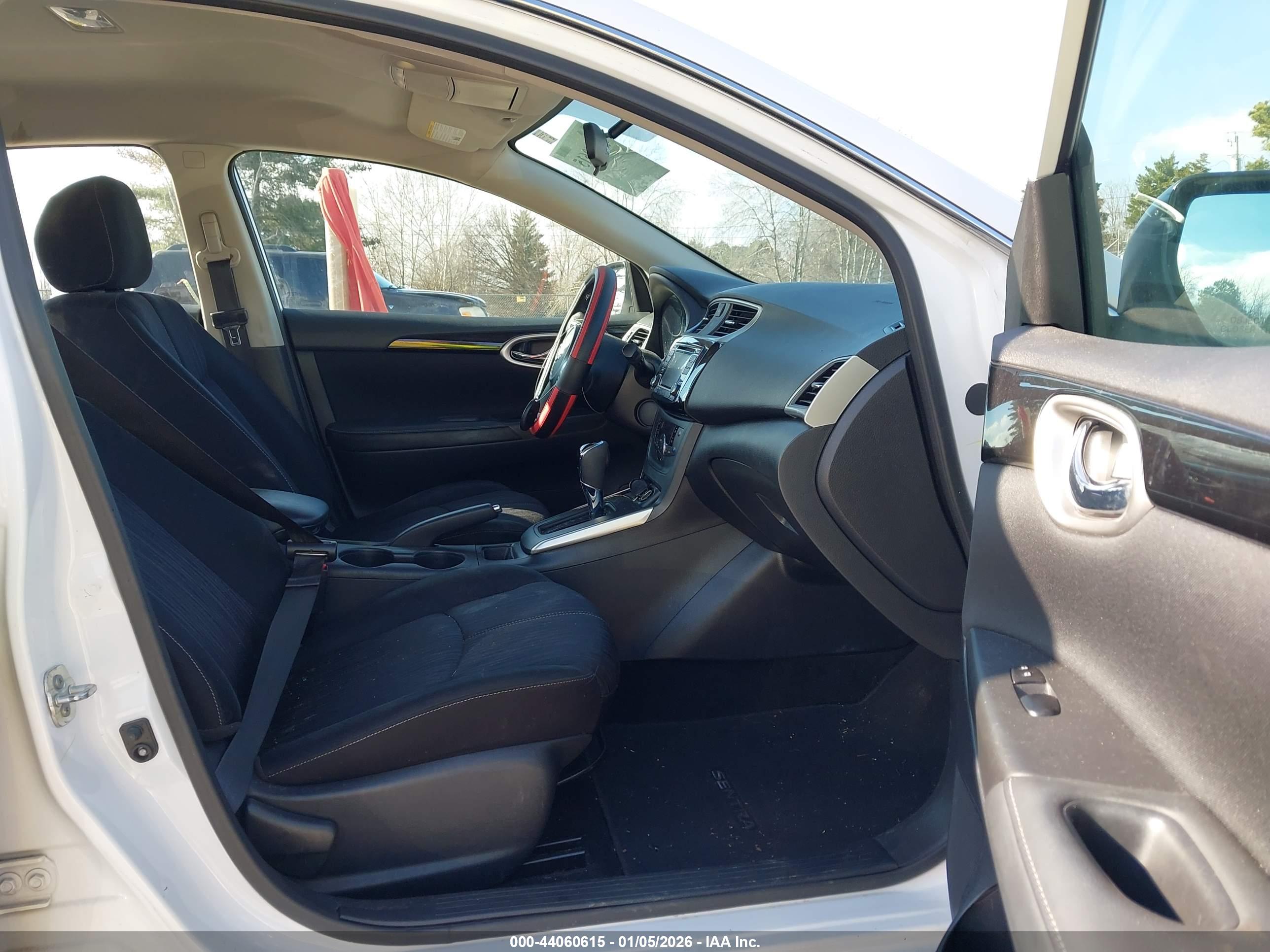 NISSAN SENTRA image 5