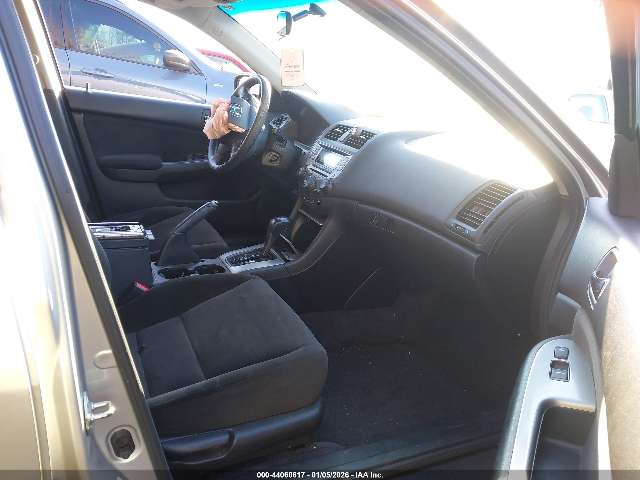 HONDA ACCORD image 5