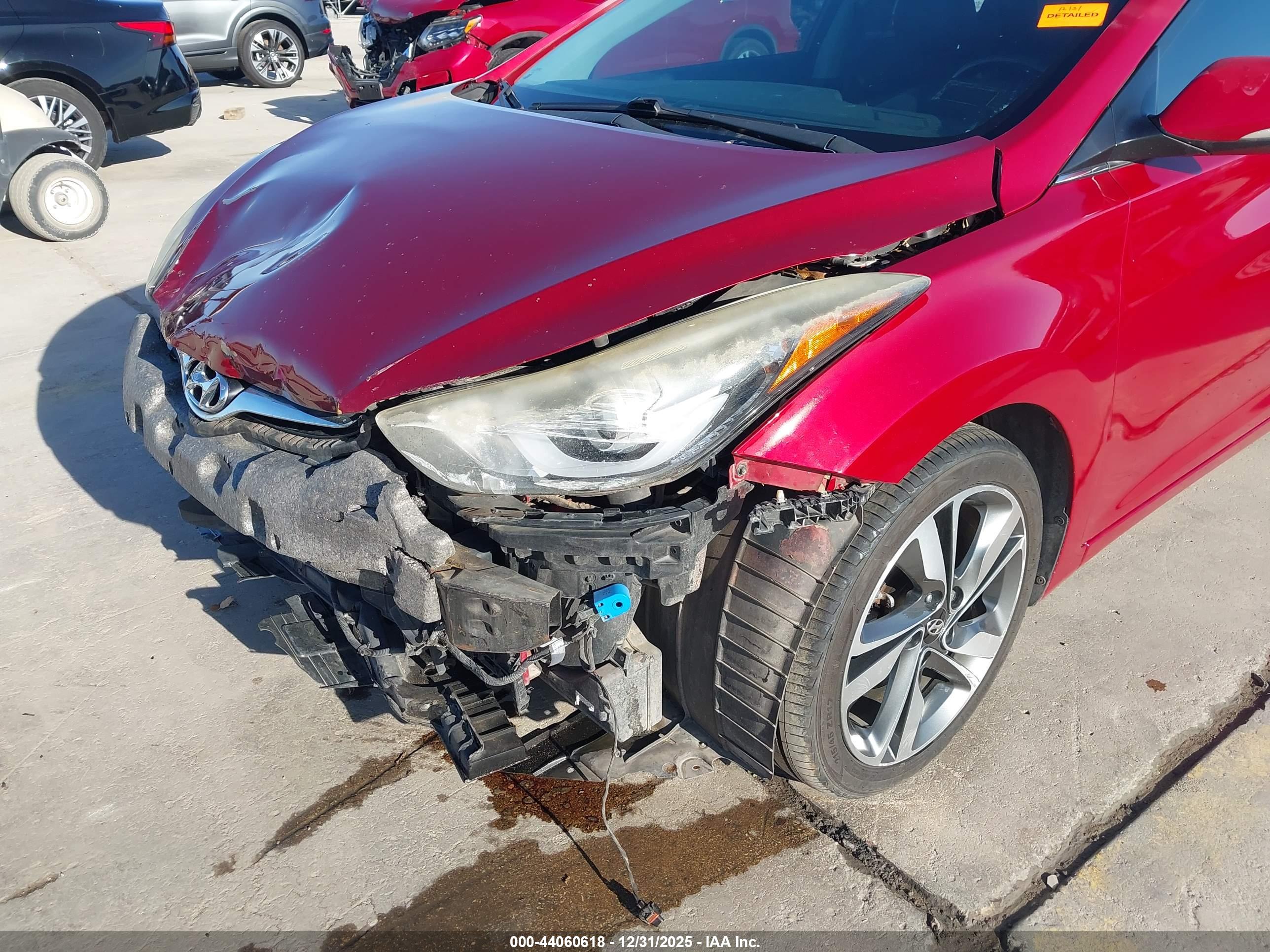 HYUNDAI ELANTRA image 6