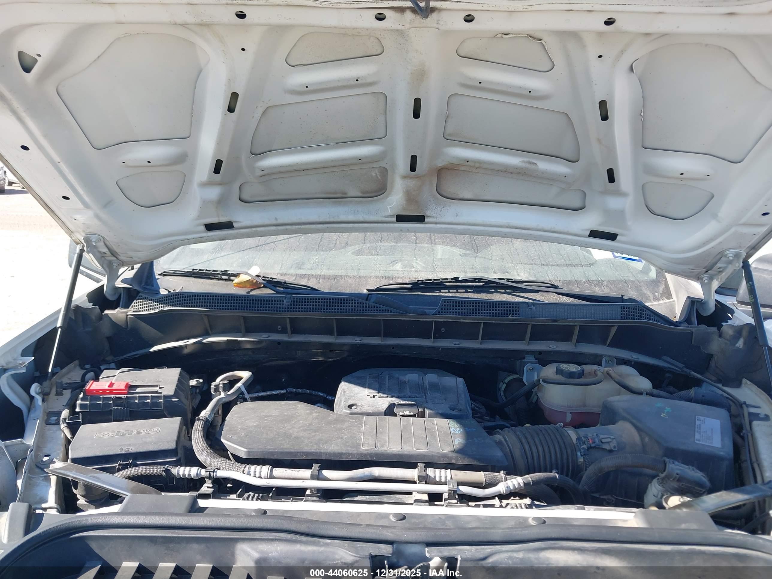 CHEVROLET SILVERADO image 10