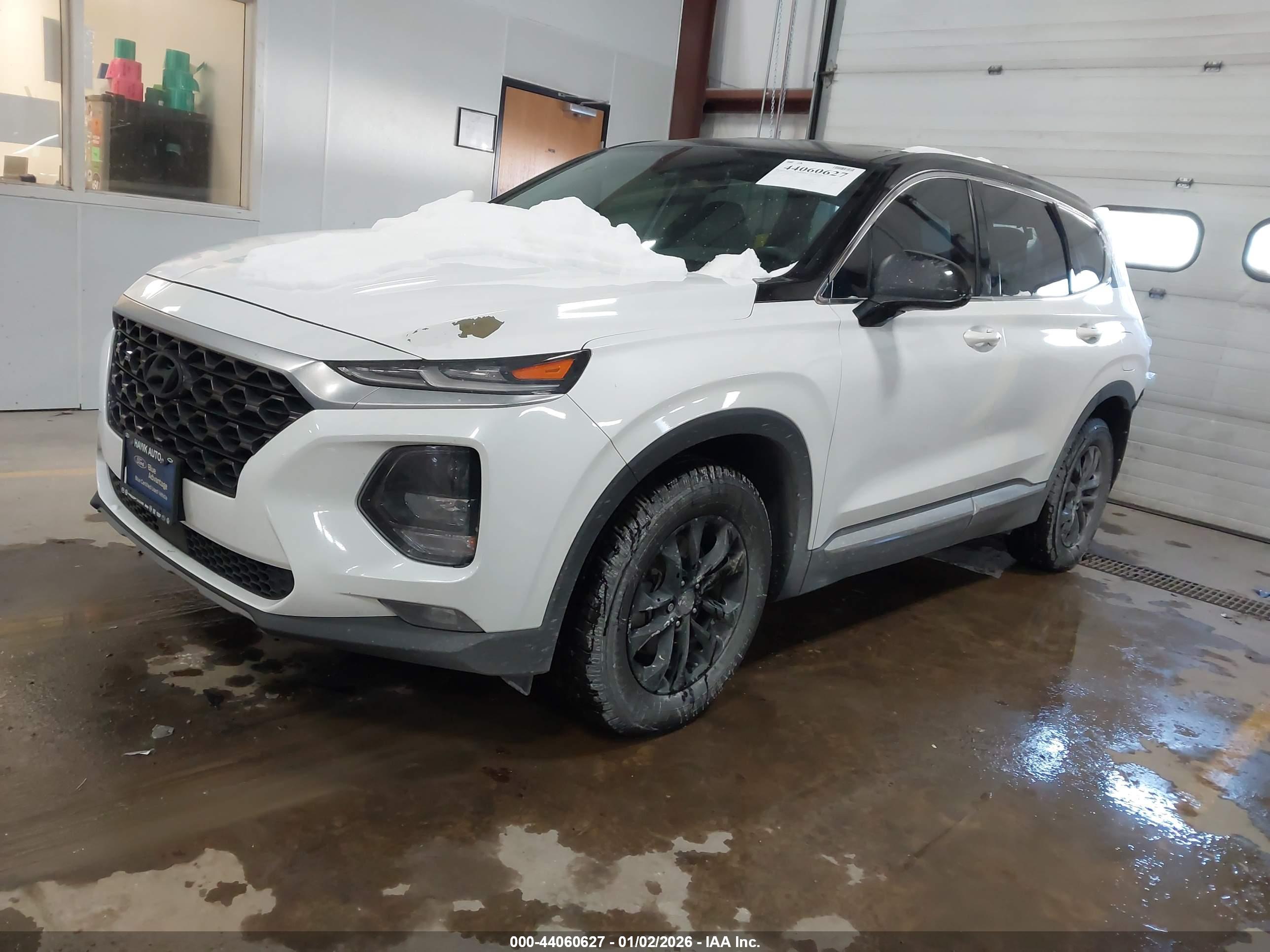HYUNDAI SANTA image 2