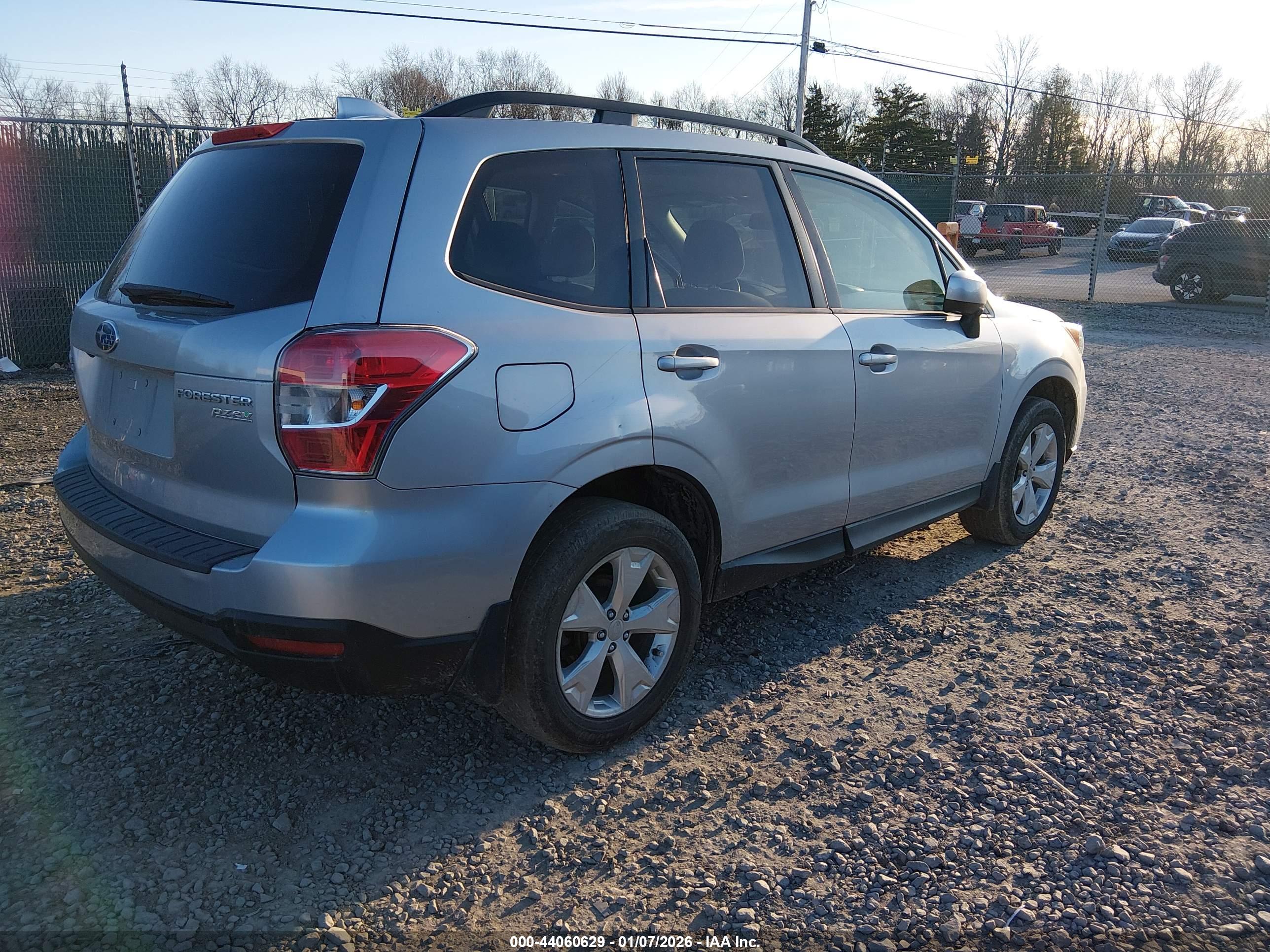 SUBARU FORESTER image 4