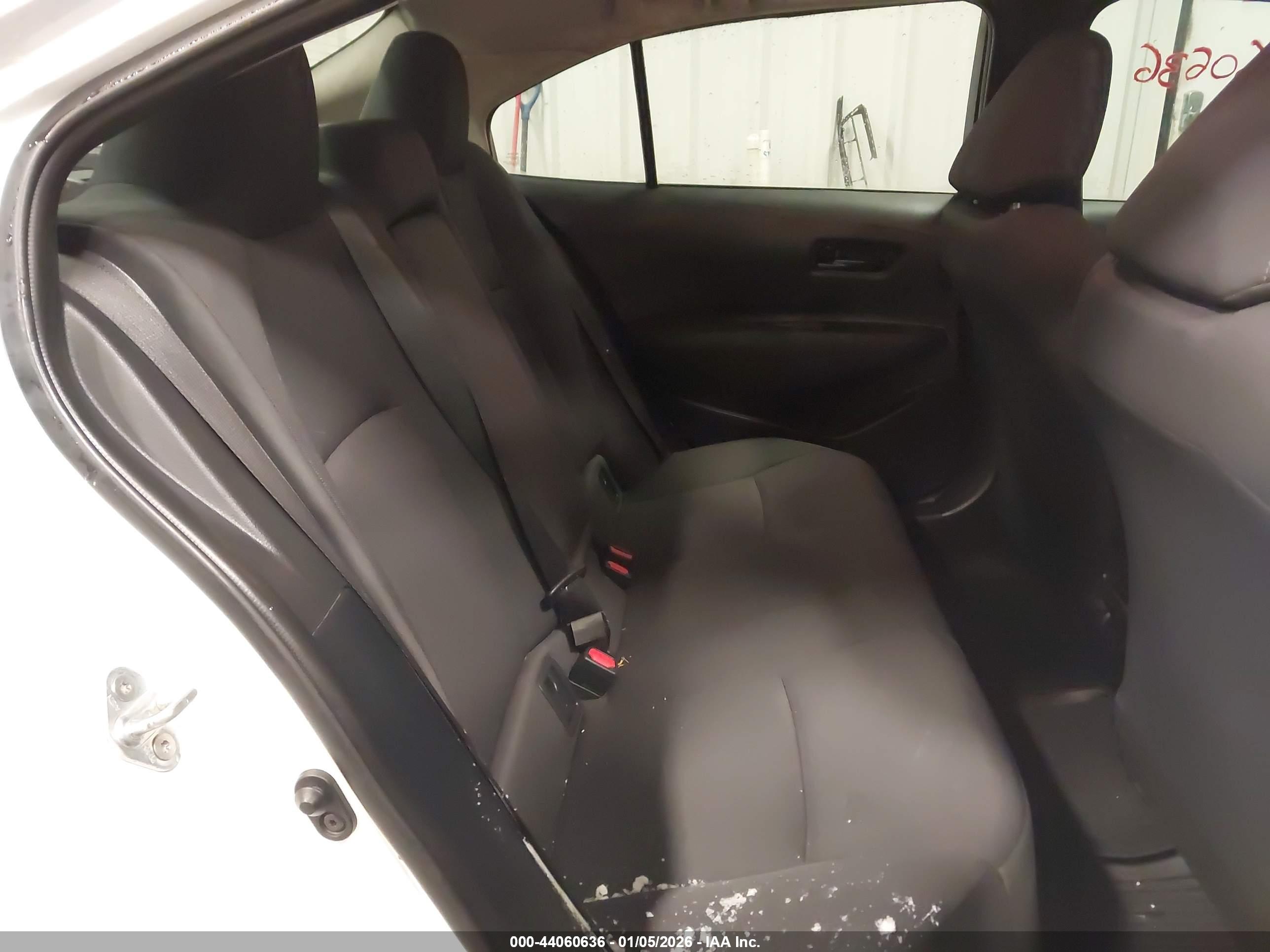 TOYOTA COROLLA image 8