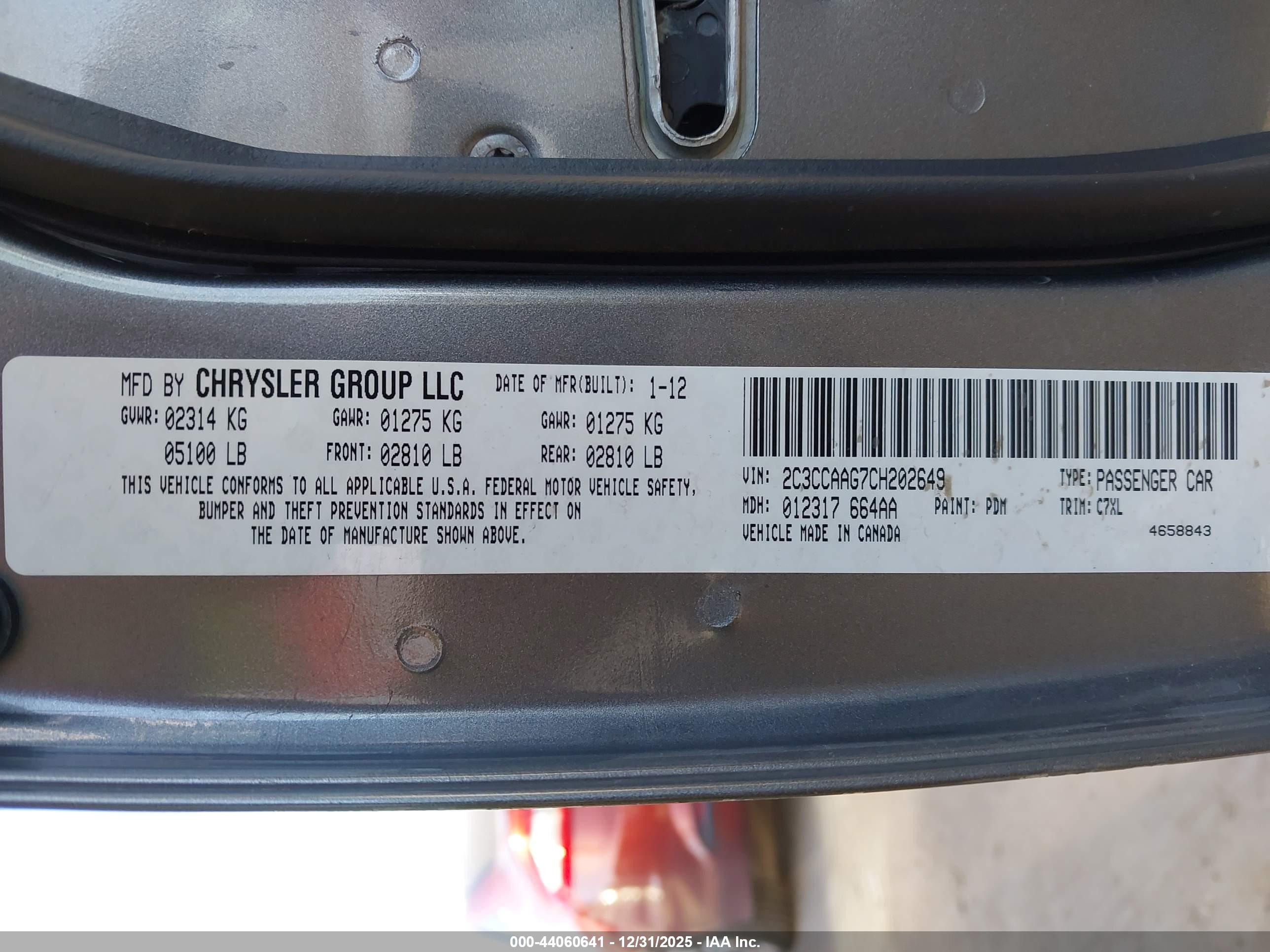 CHRYSLER 300 image 9