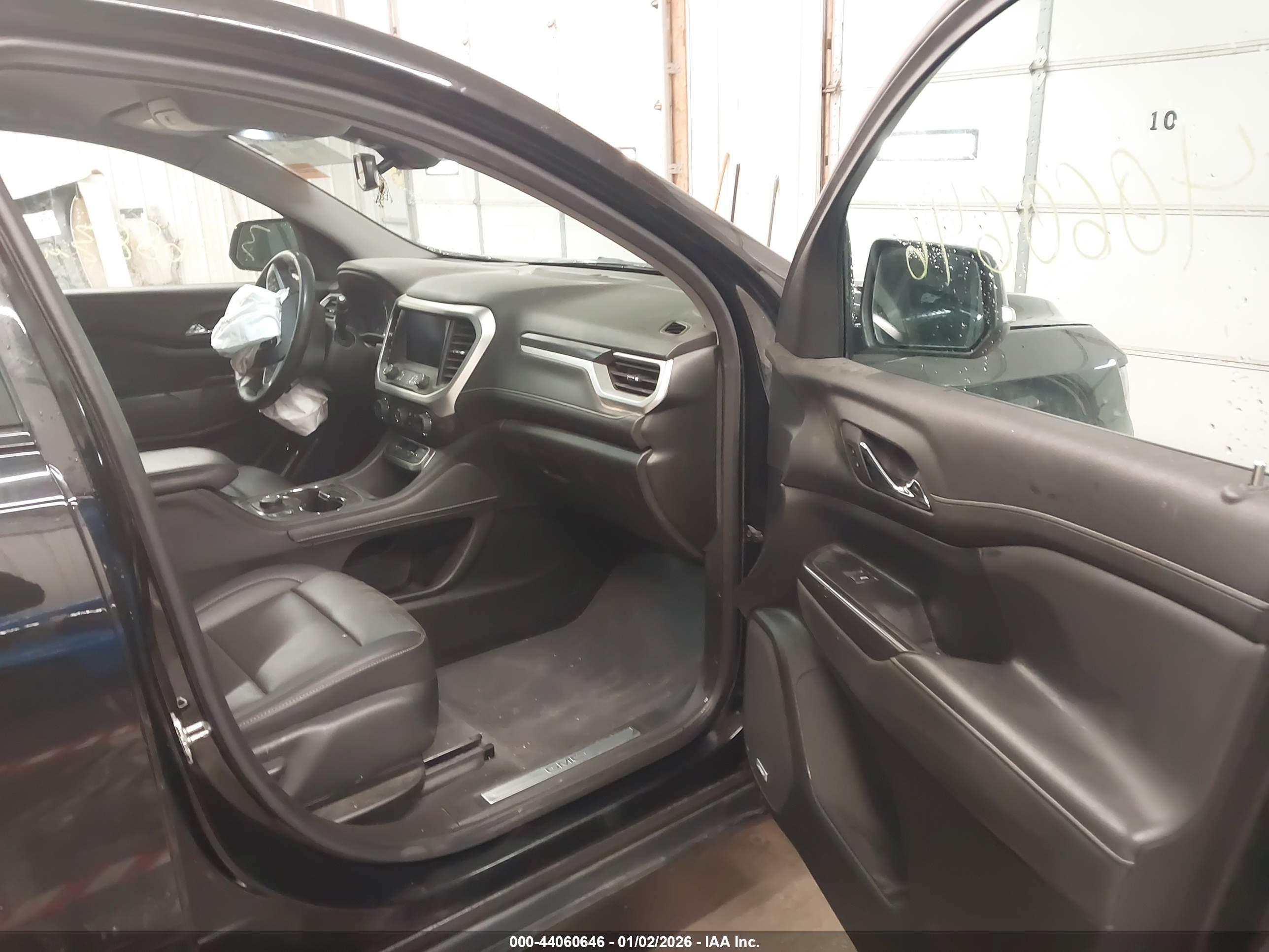 GMC ACADIA image 5