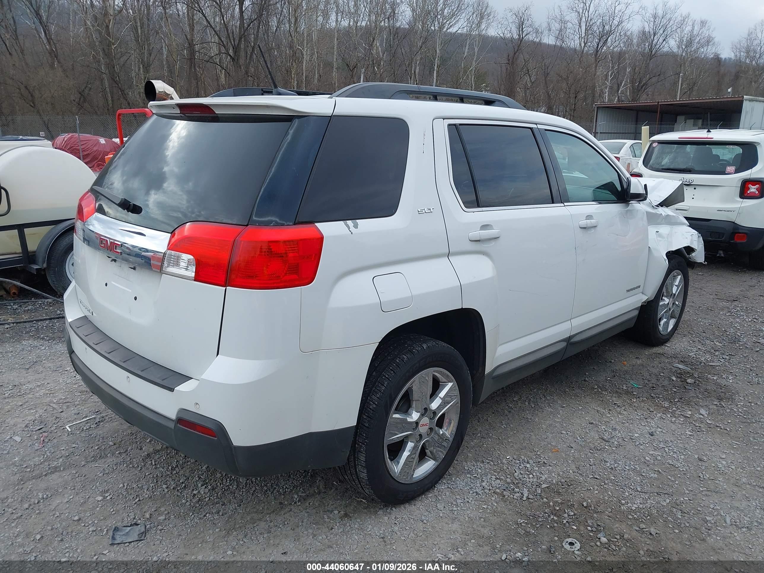 GMC TERRAIN image 4