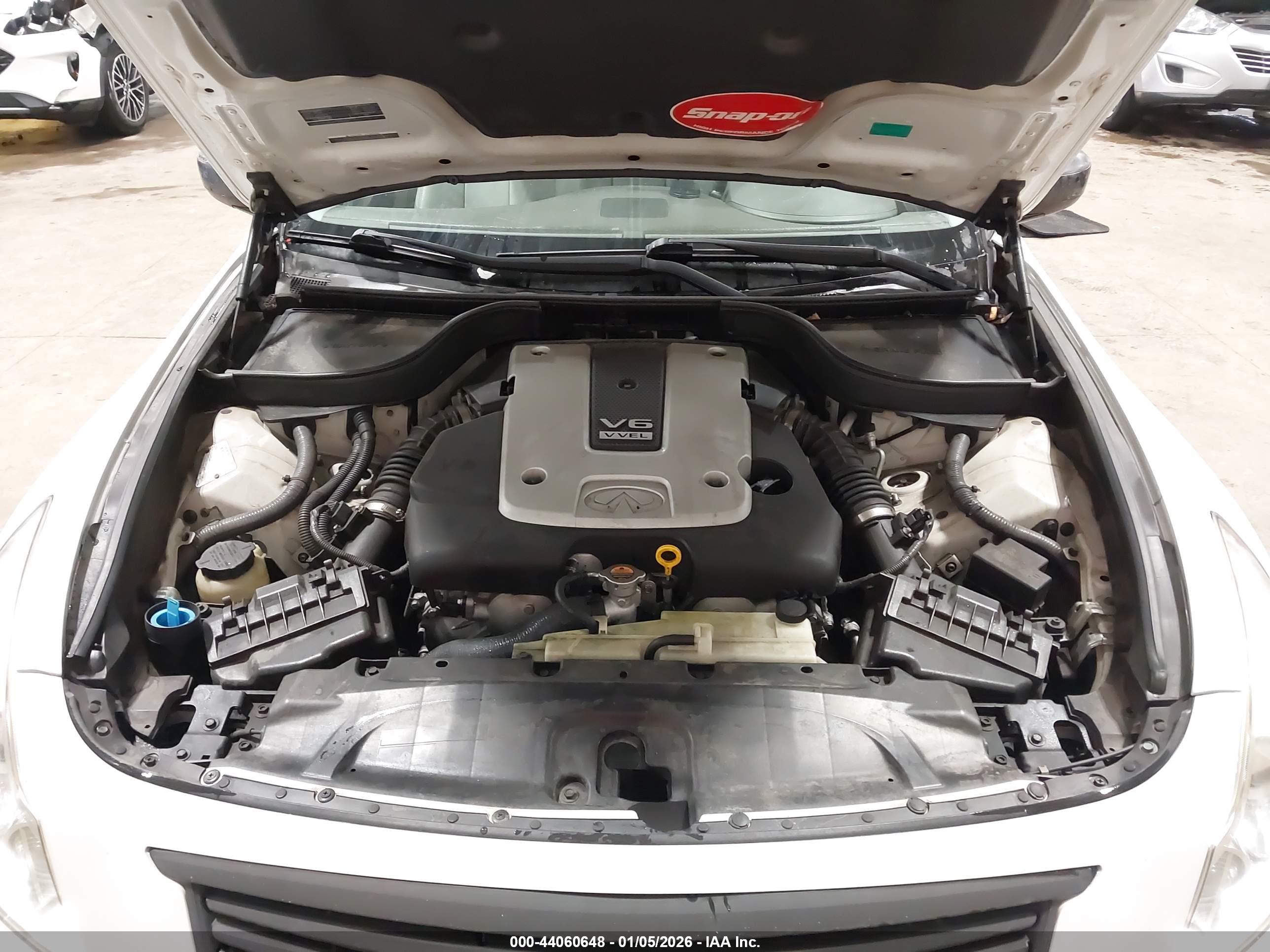 INFINITI G37 image 10