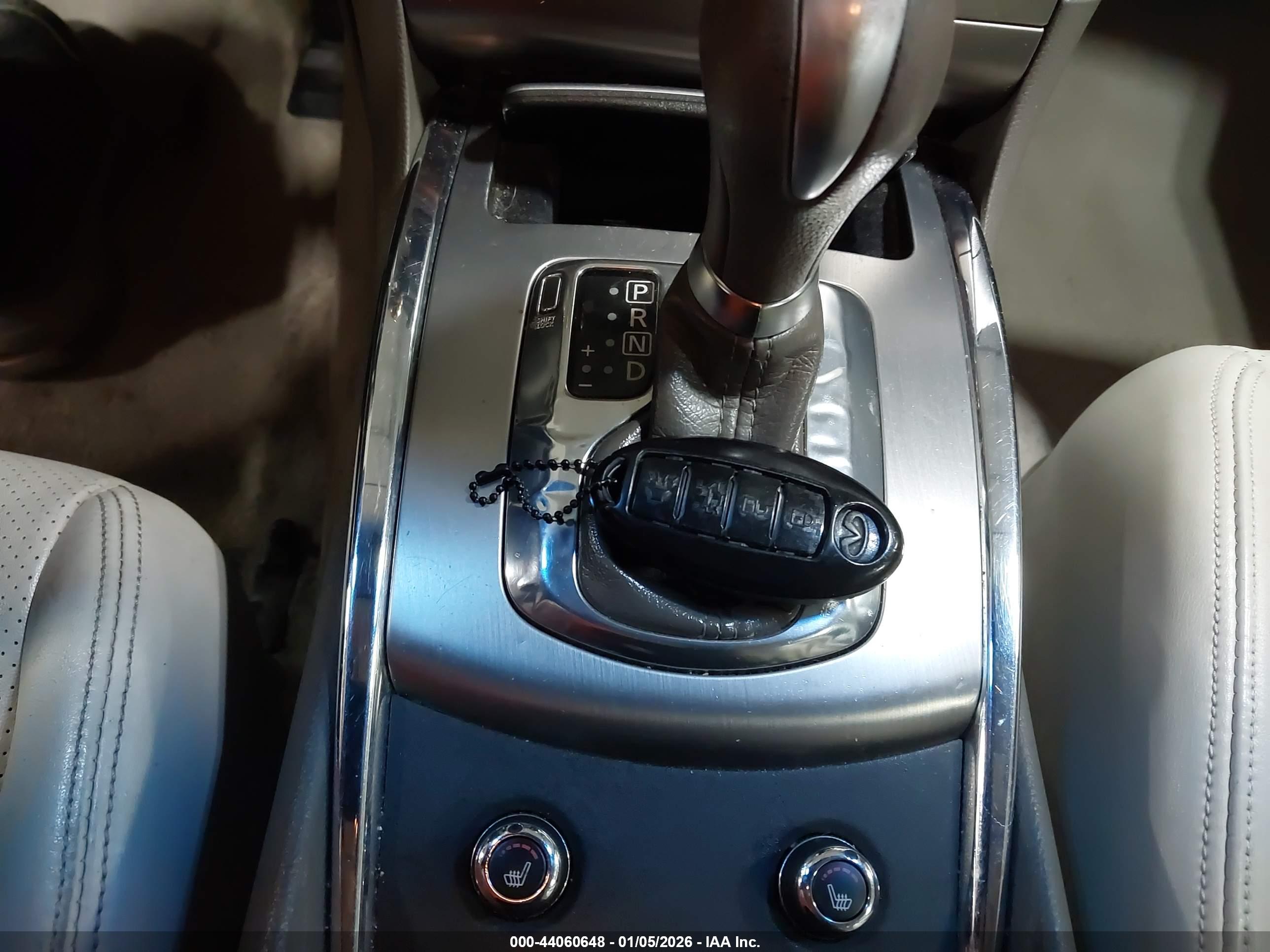 INFINITI G37 image 11