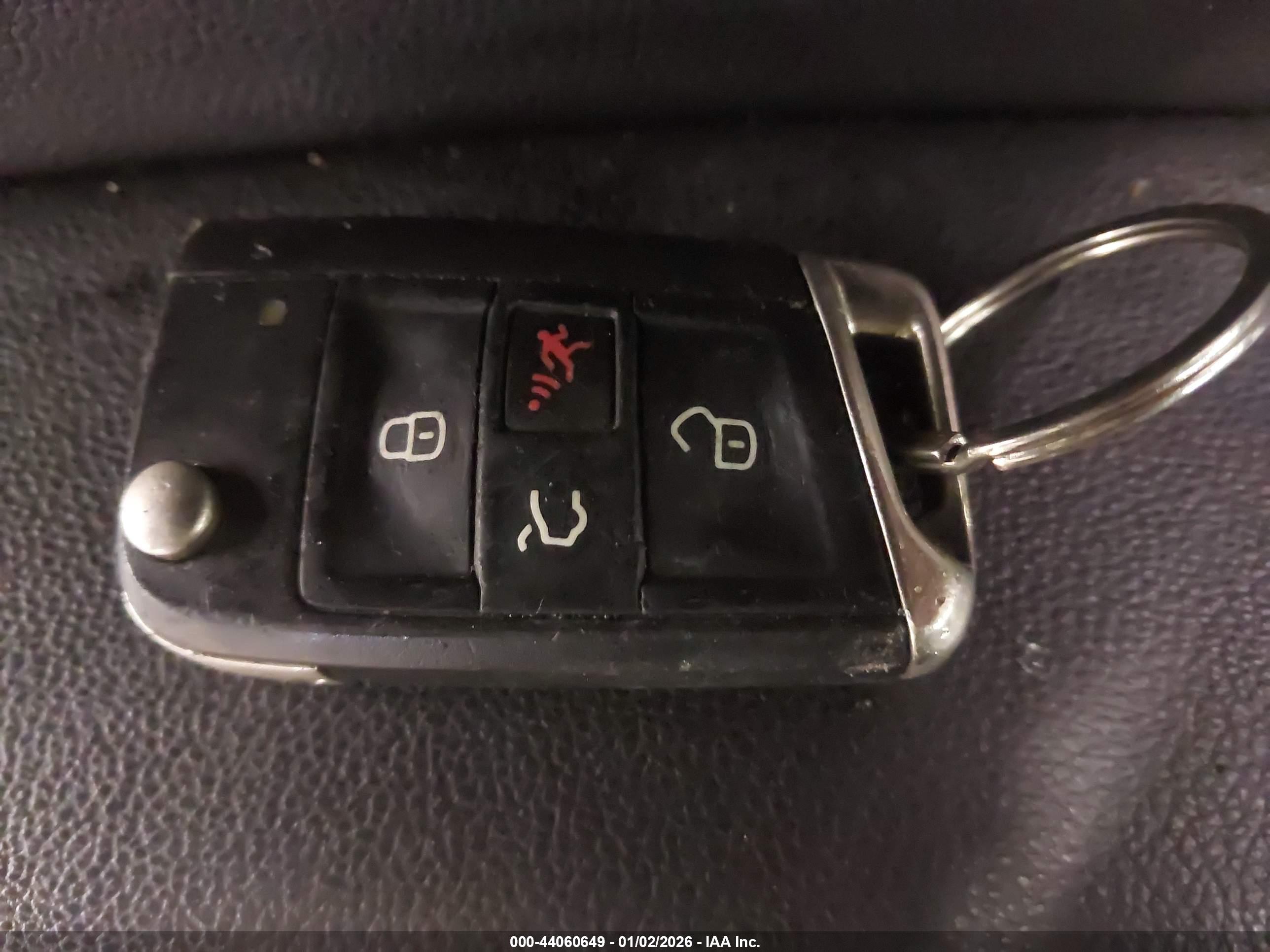 VOLKSWAGEN TIGUAN image 11