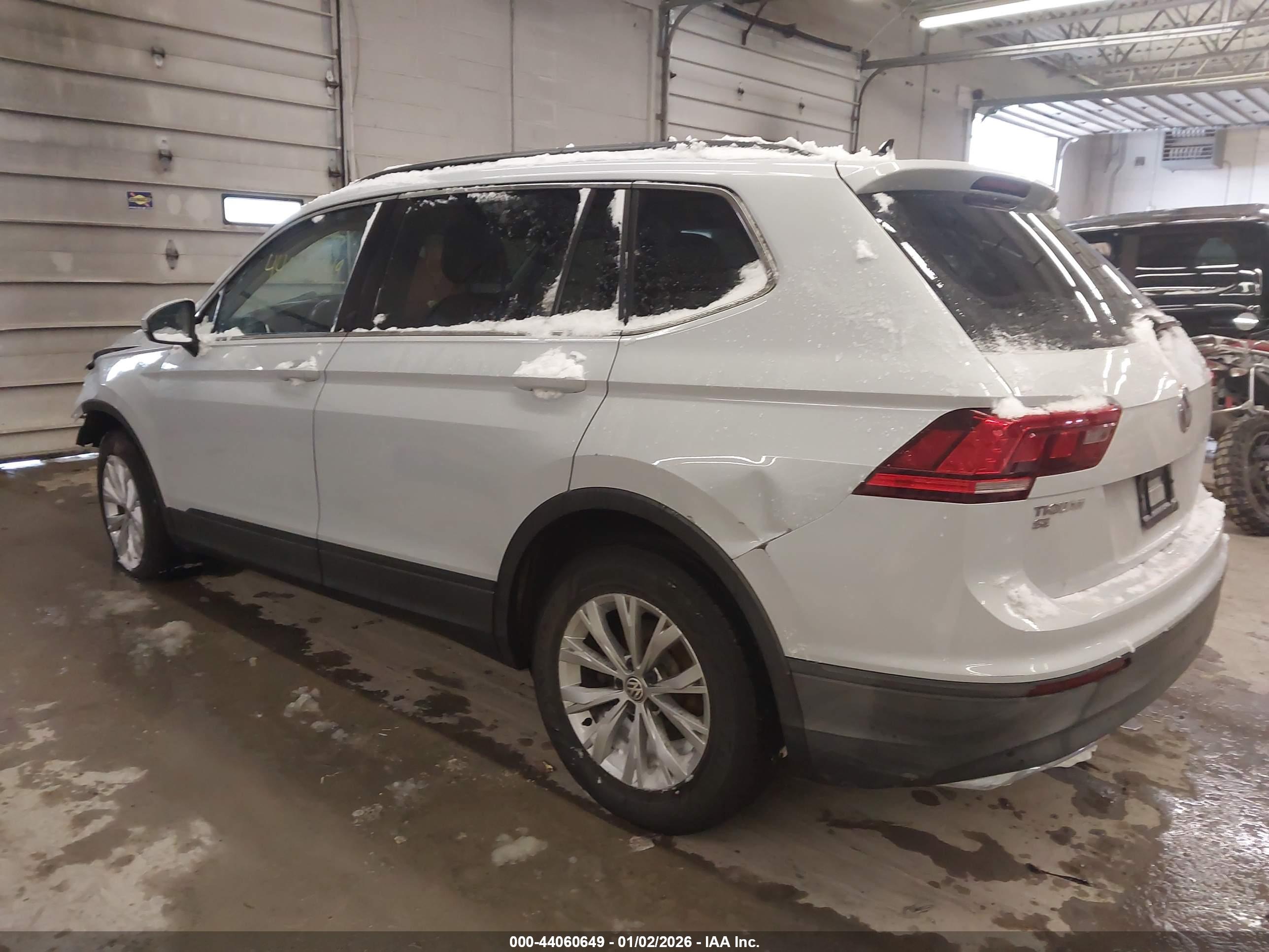 VOLKSWAGEN TIGUAN image 3
