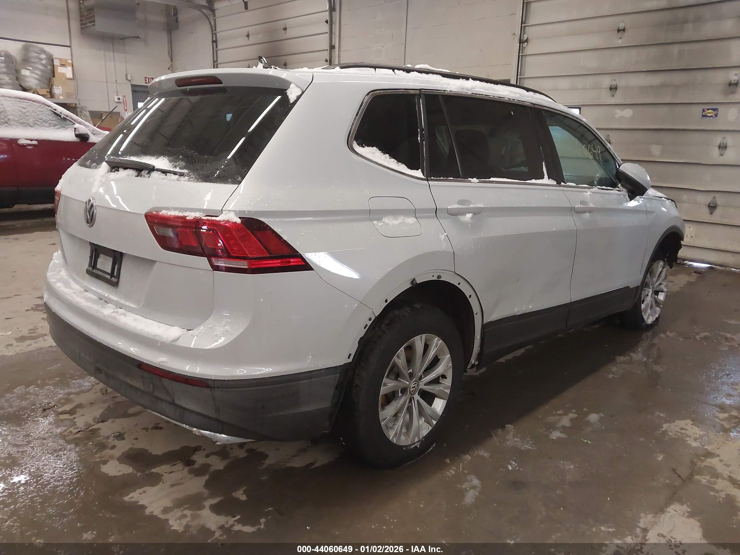 VOLKSWAGEN TIGUAN image 4