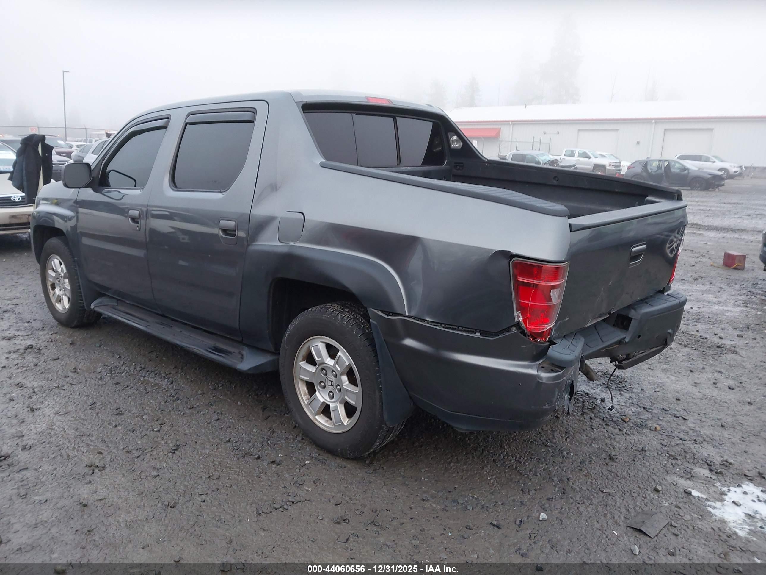 HONDA RIDGELINE image 3