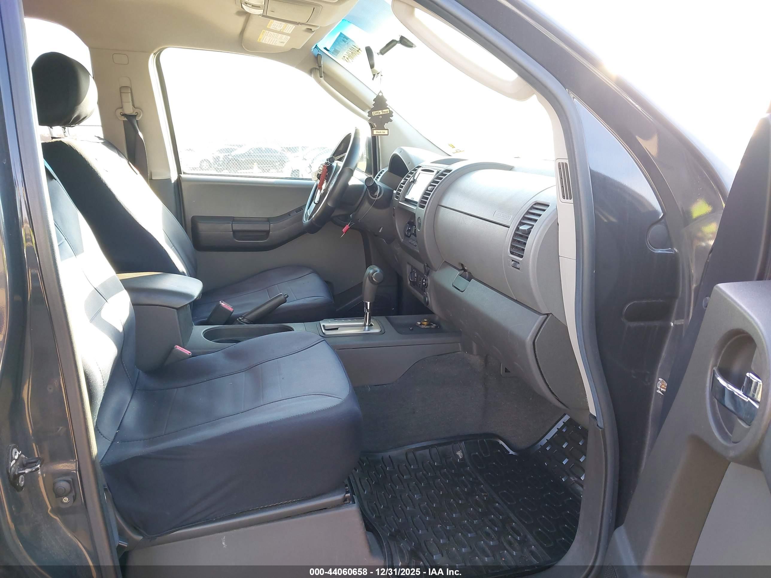 NISSAN XTERRA image 5