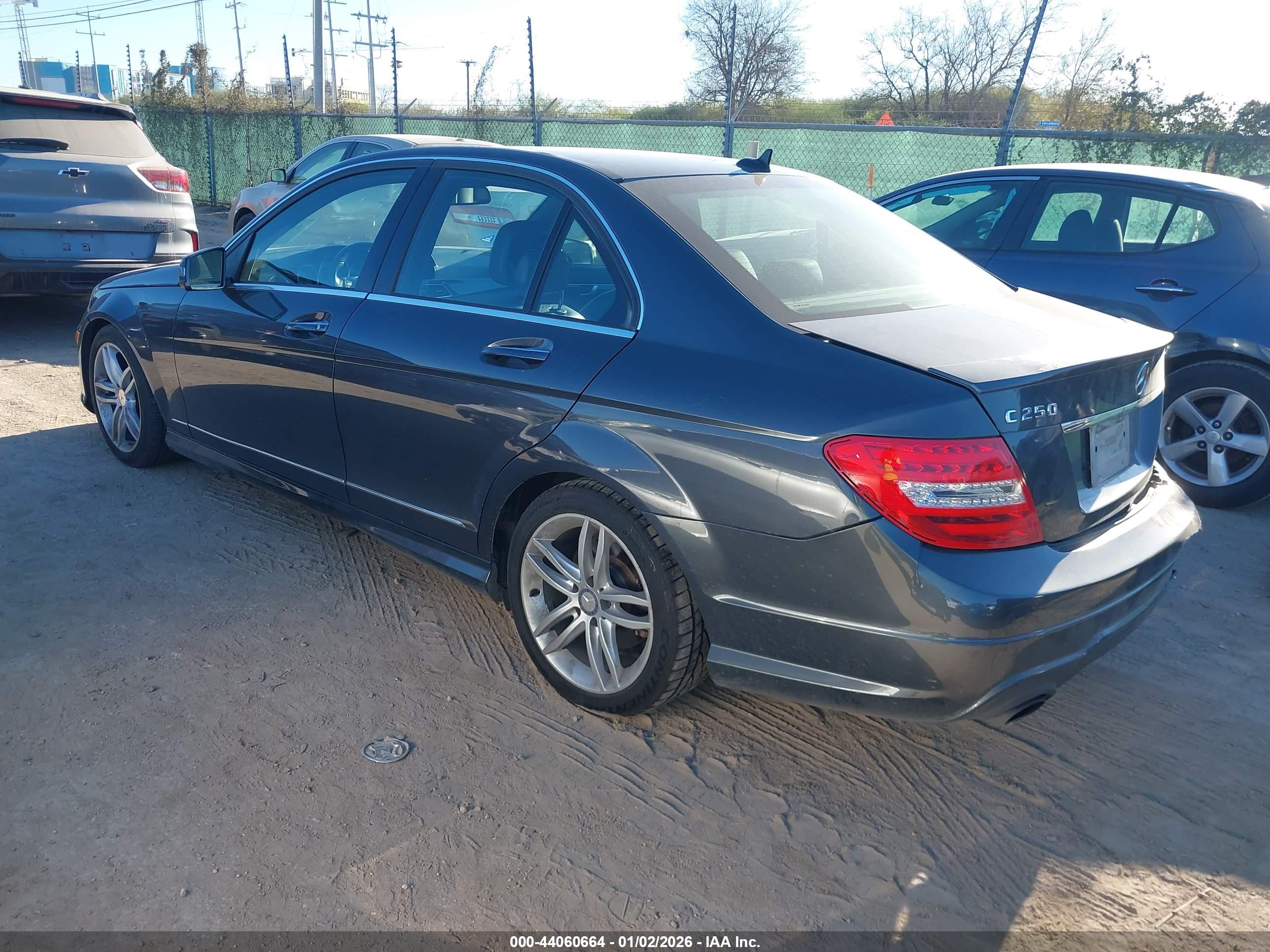 MERCEDES-BENZ C image 3