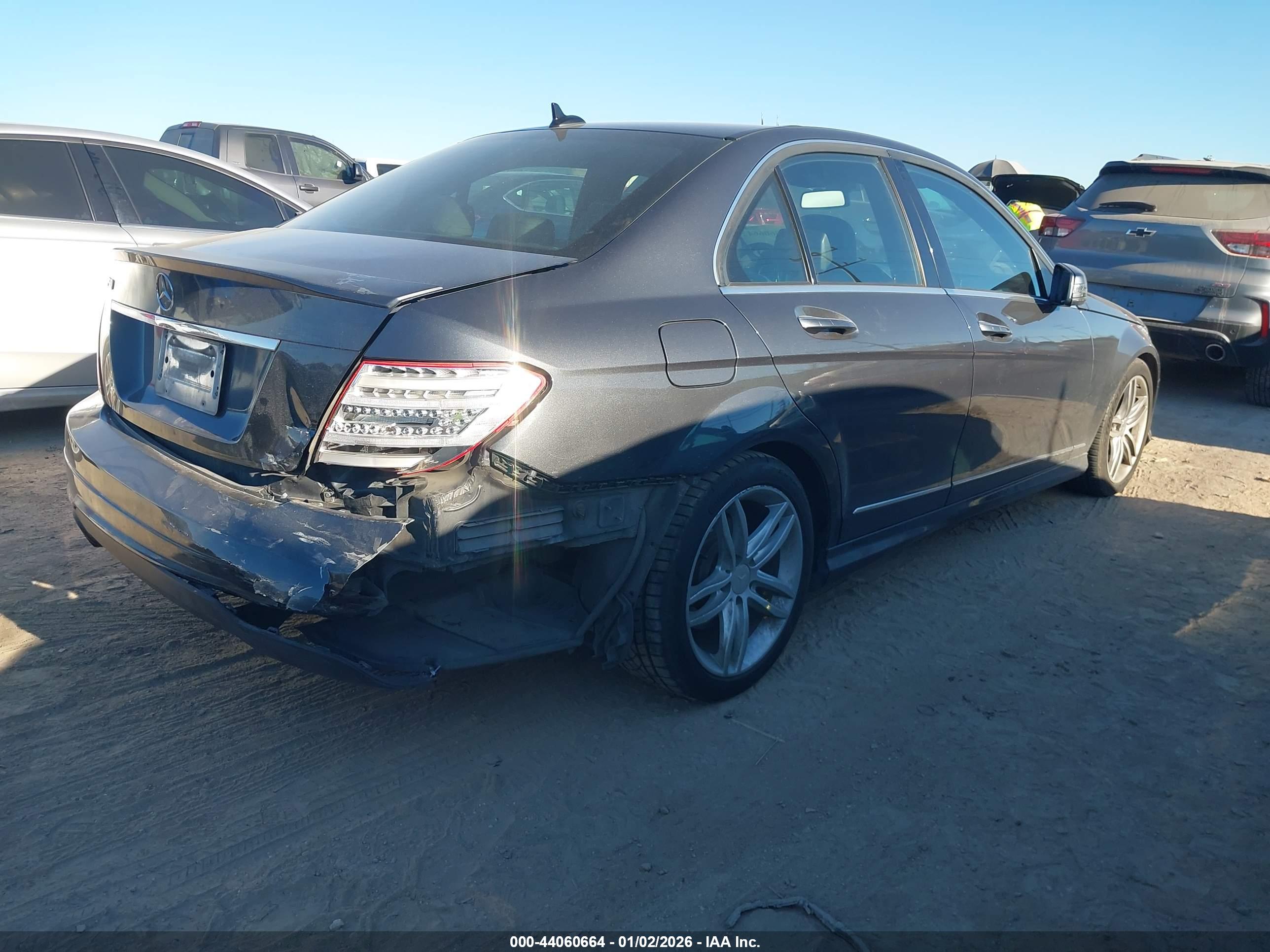MERCEDES-BENZ C image 4