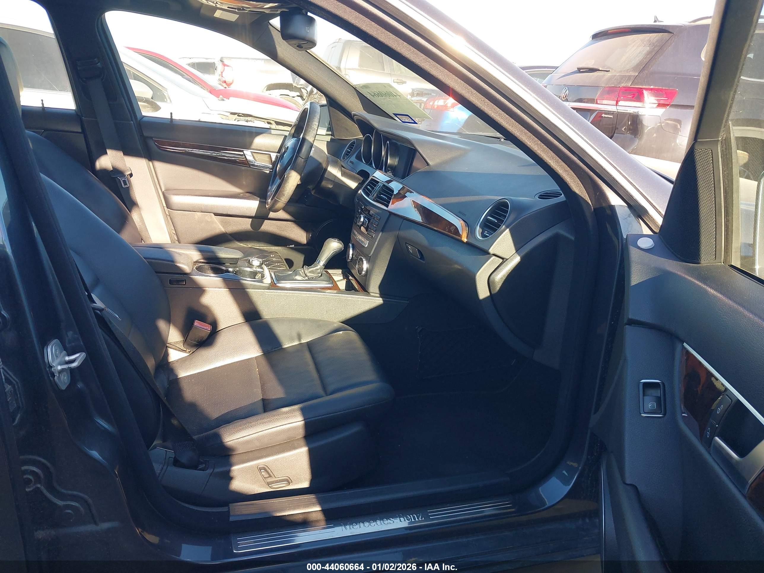 MERCEDES-BENZ C image 5