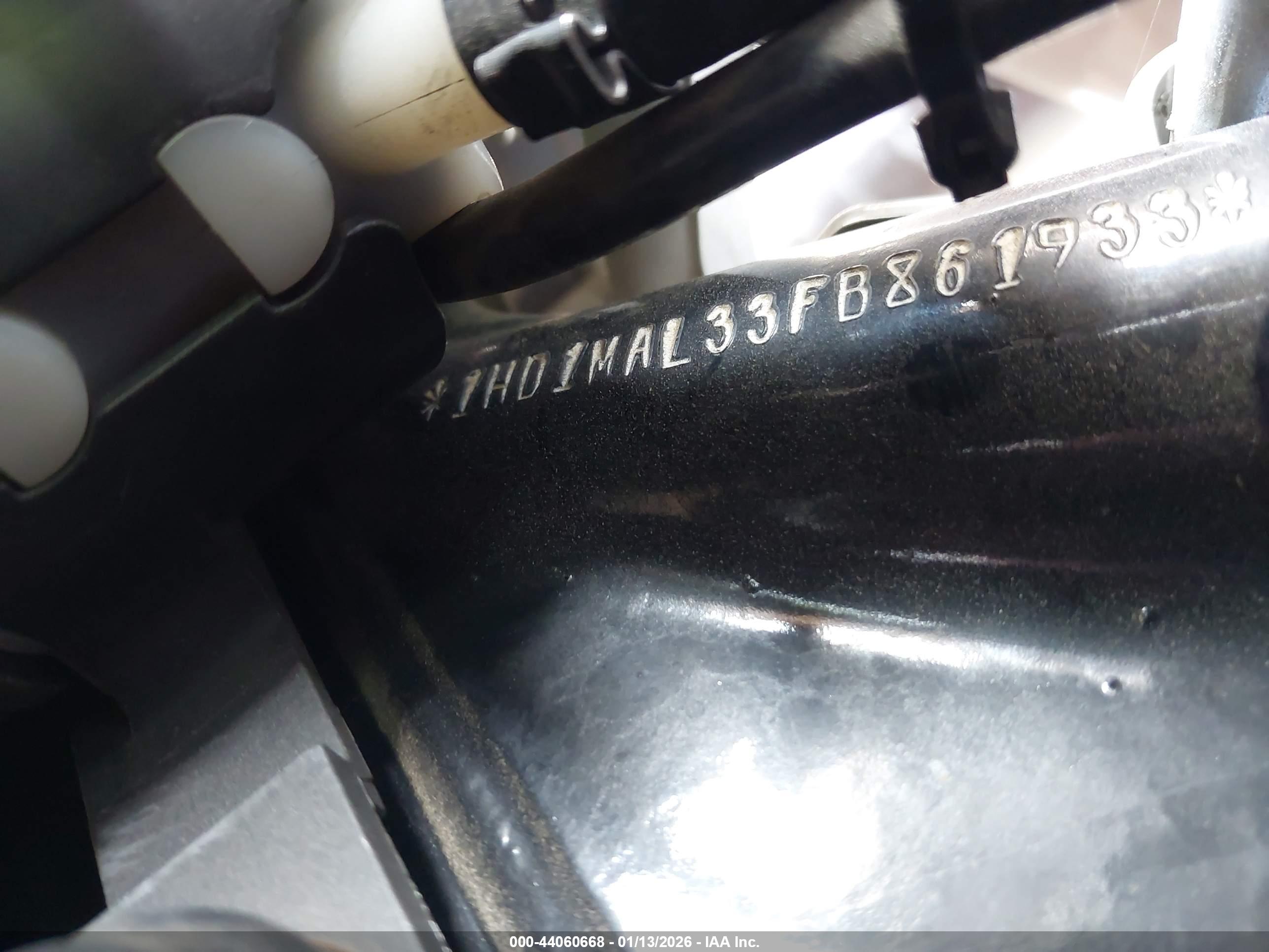 HARLEY-DAVIDSON FLHTCUTG image 10