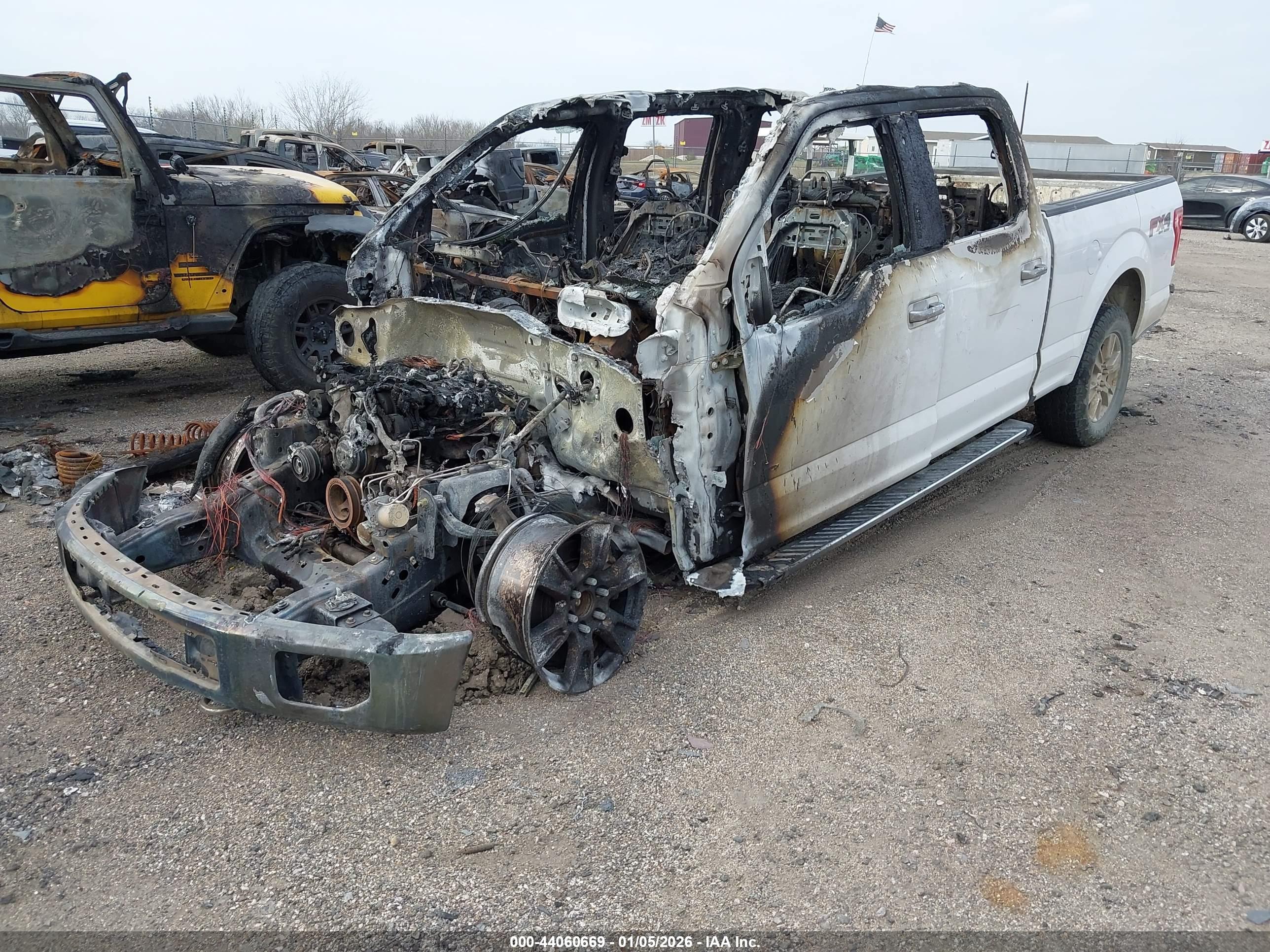 FORD F-150 image 2