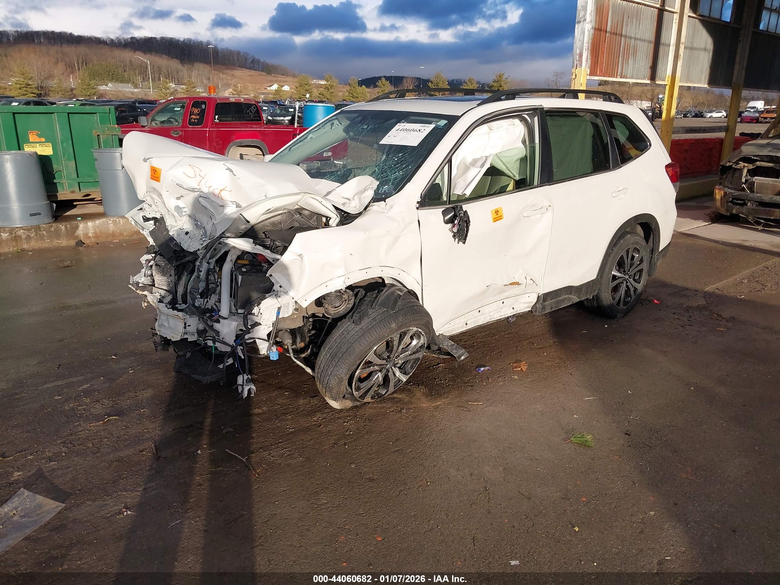 SUBARU FORESTER image 2