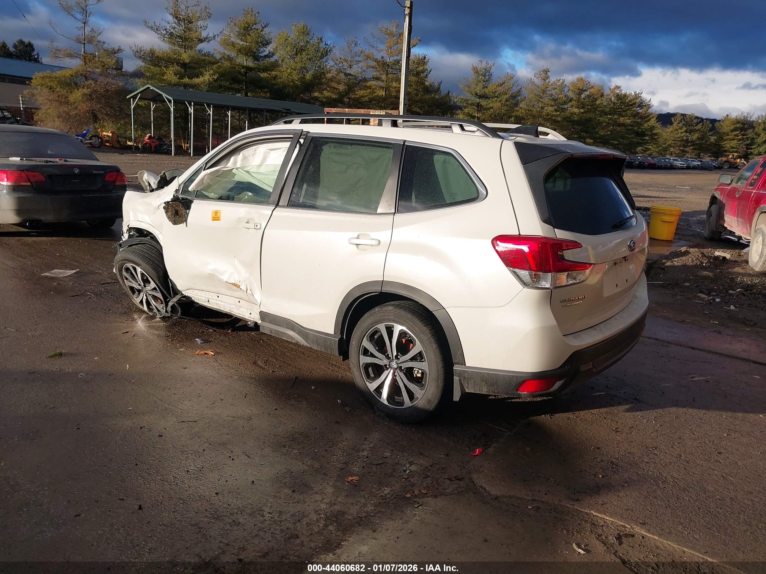 SUBARU FORESTER image 3