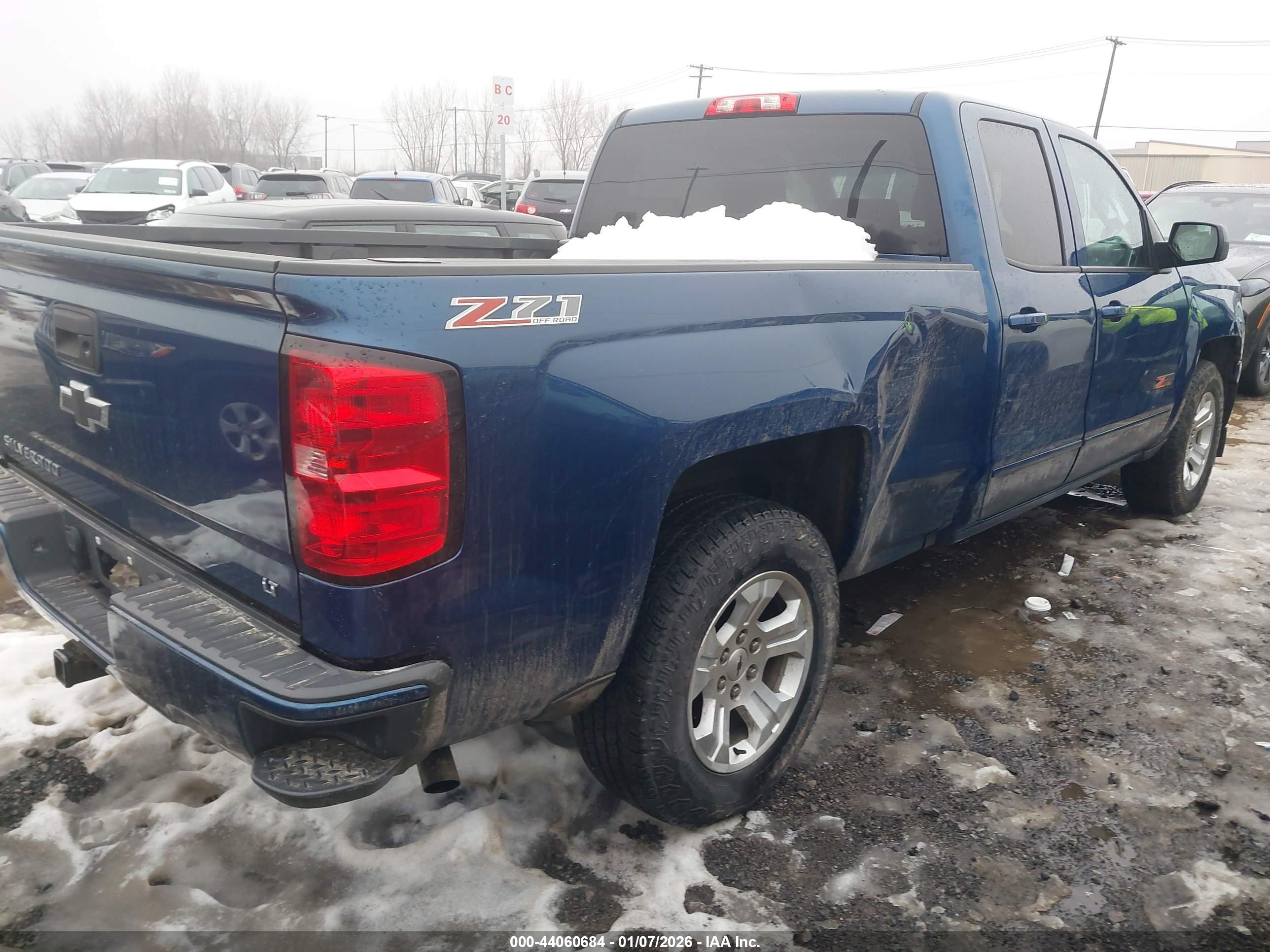 CHEVROLET SILVERADO image 4