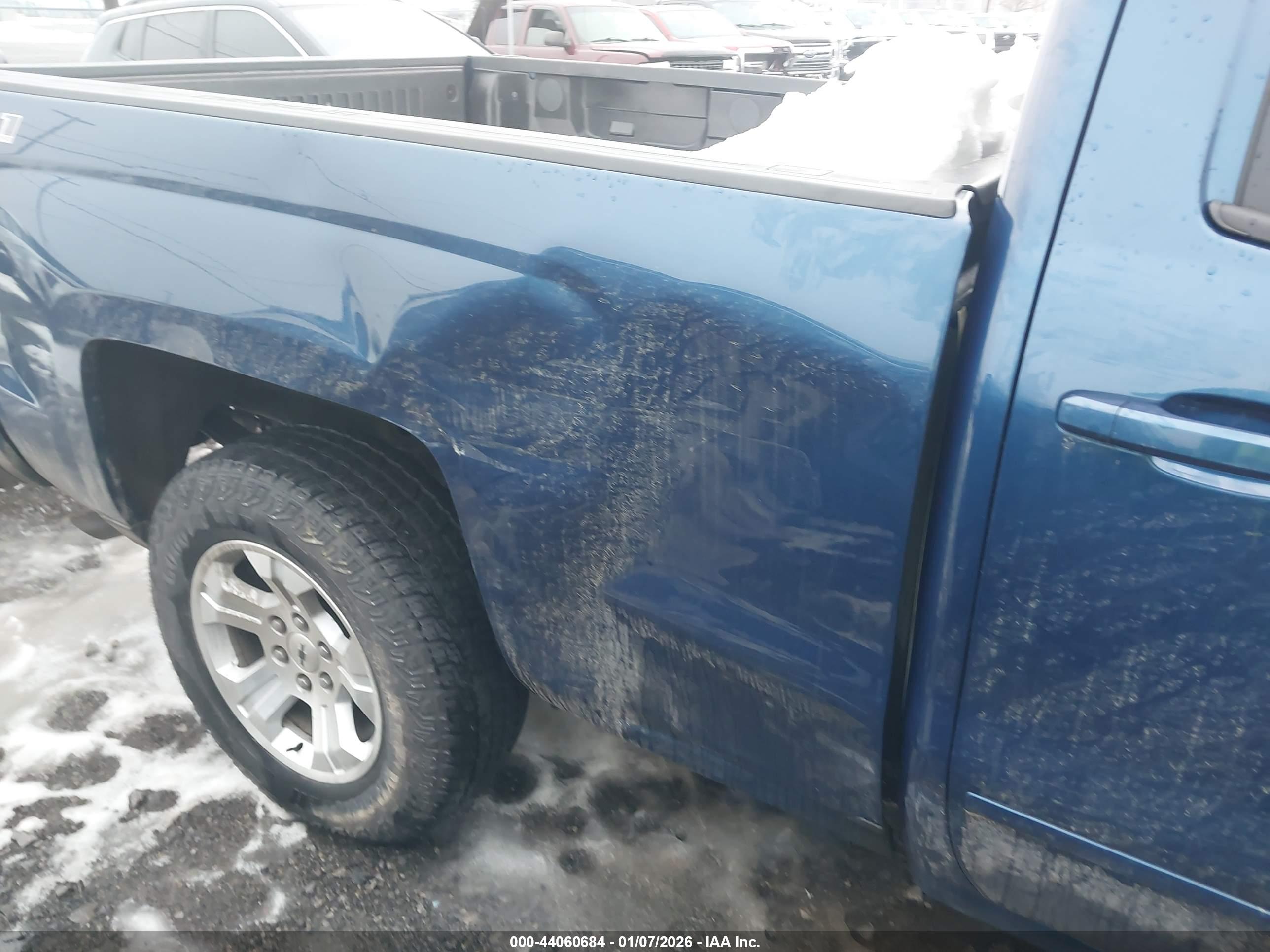 CHEVROLET SILVERADO image 6