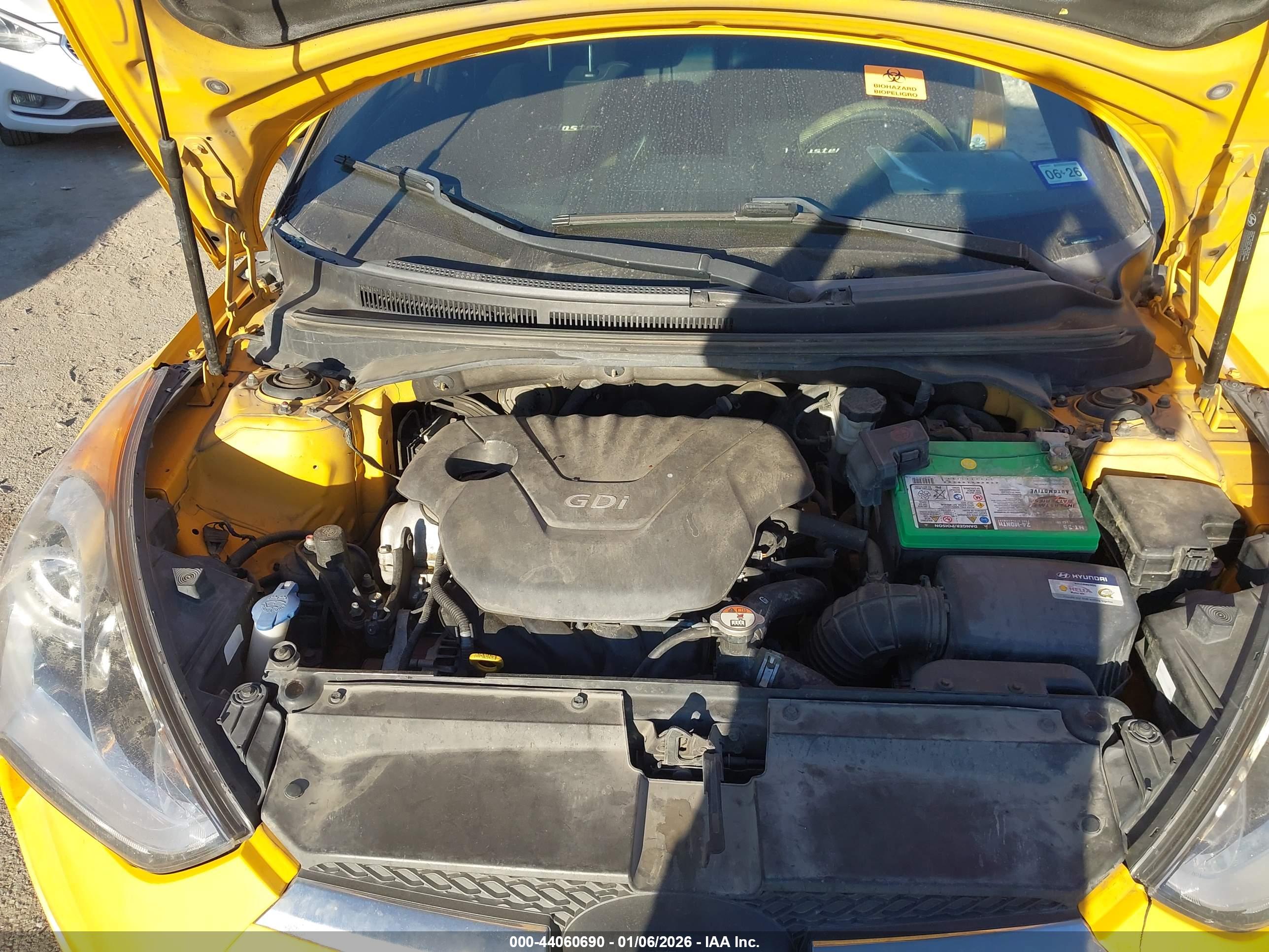 HYUNDAI VELOSTER image 10