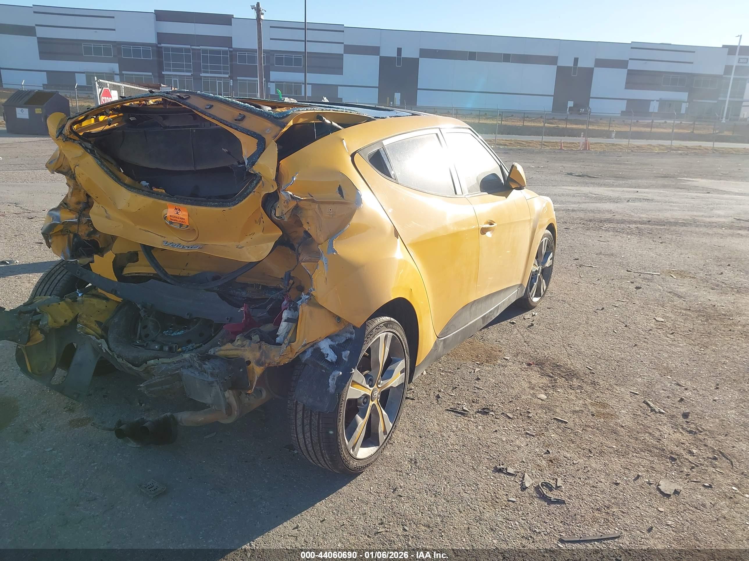 HYUNDAI VELOSTER image 4