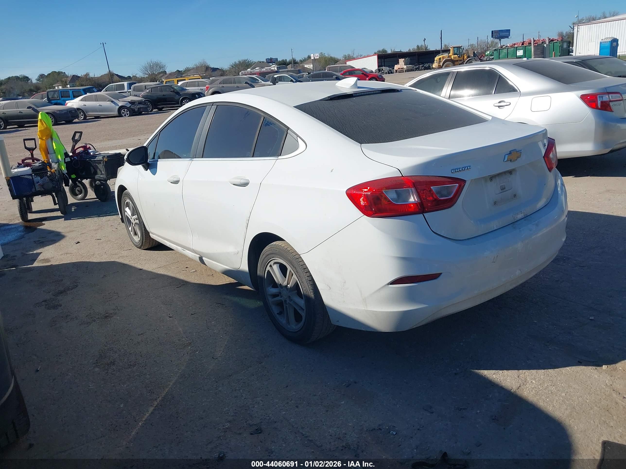 CHEVROLET CRUZE image 3