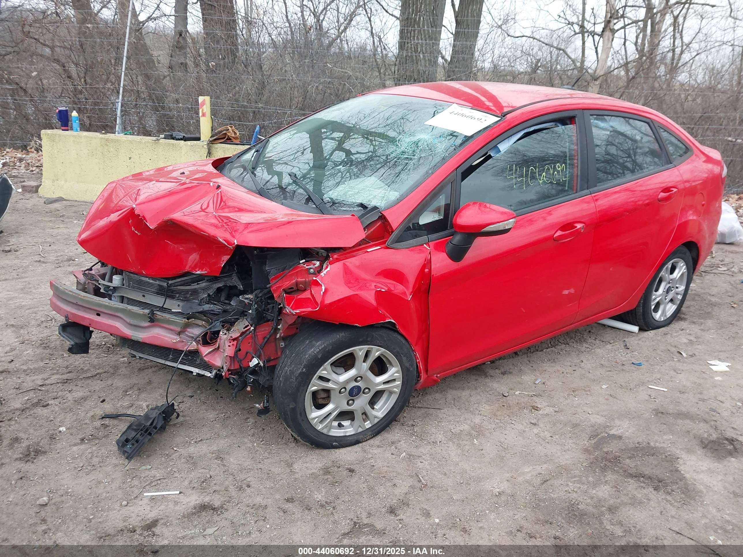 FORD FIESTA image 2