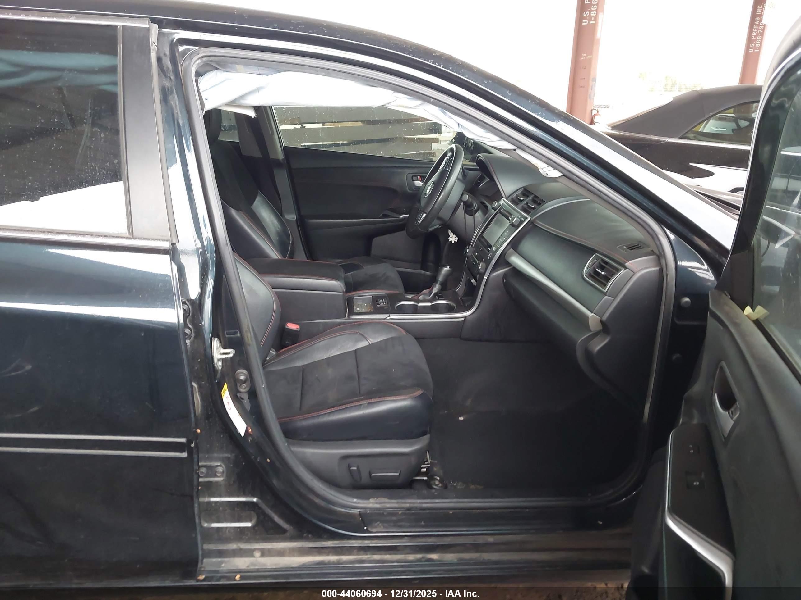 TOYOTA CAMRY image 5