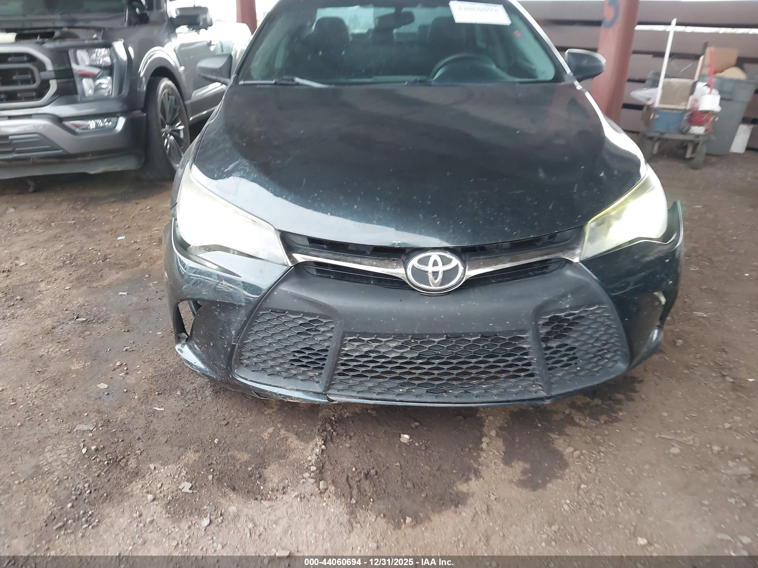 TOYOTA CAMRY image 6