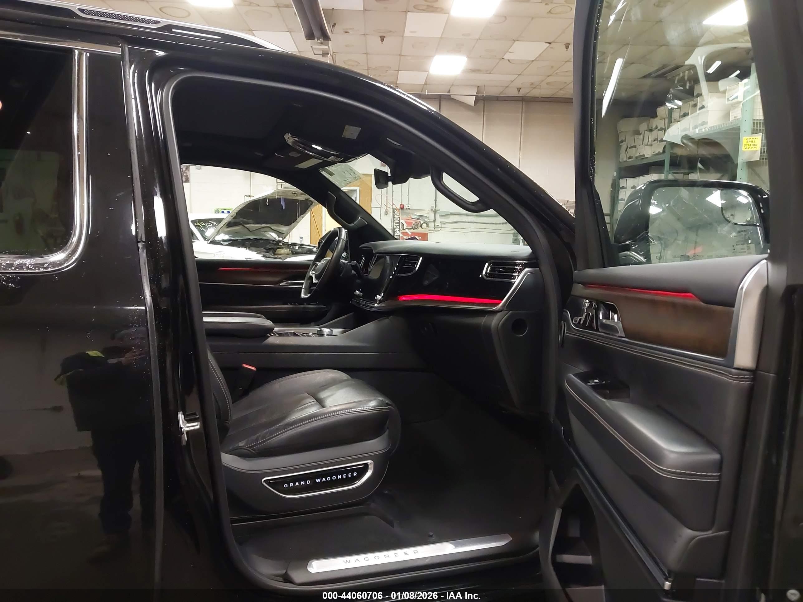 JEEP GRAND image 5