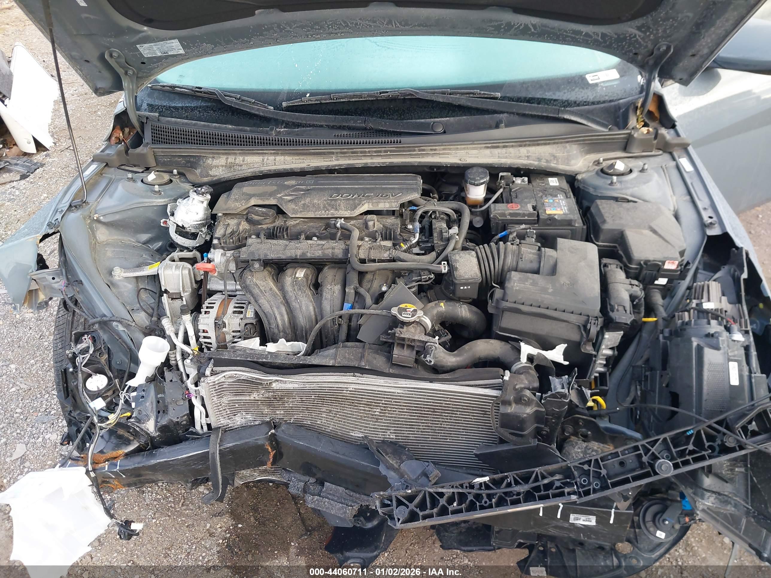 HYUNDAI ELANTRA image 10
