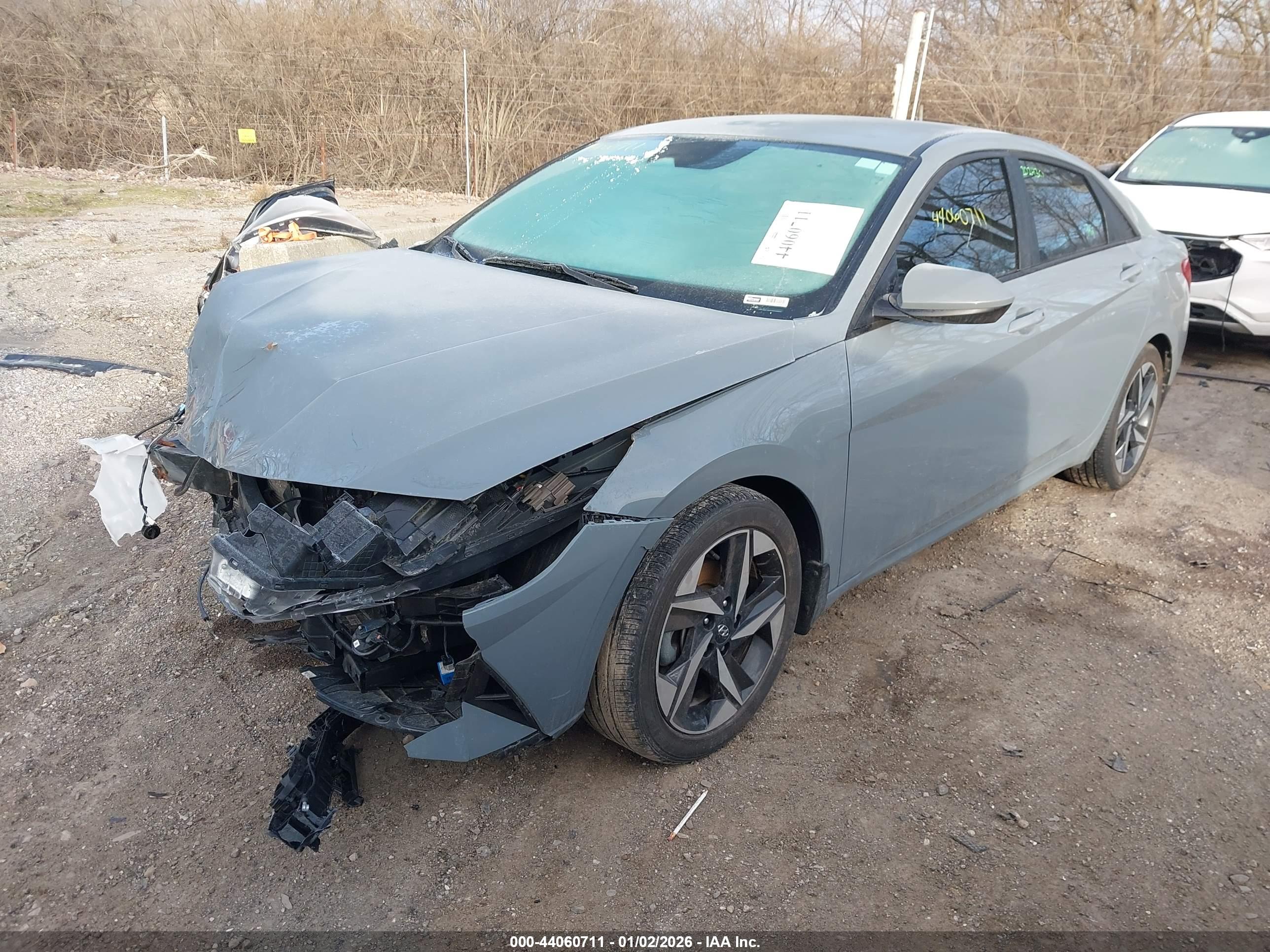 HYUNDAI ELANTRA image 2