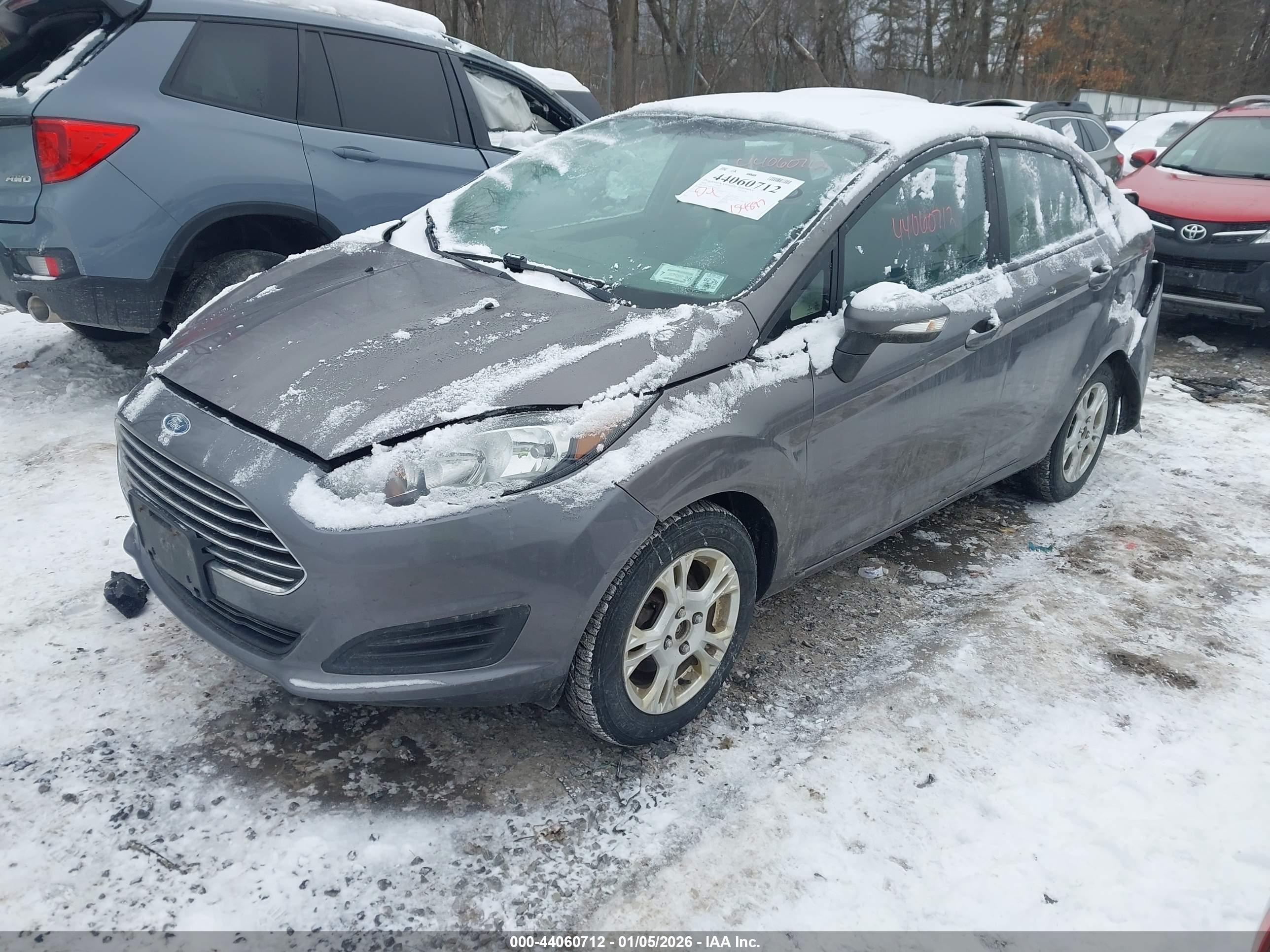 FORD FIESTA image 2