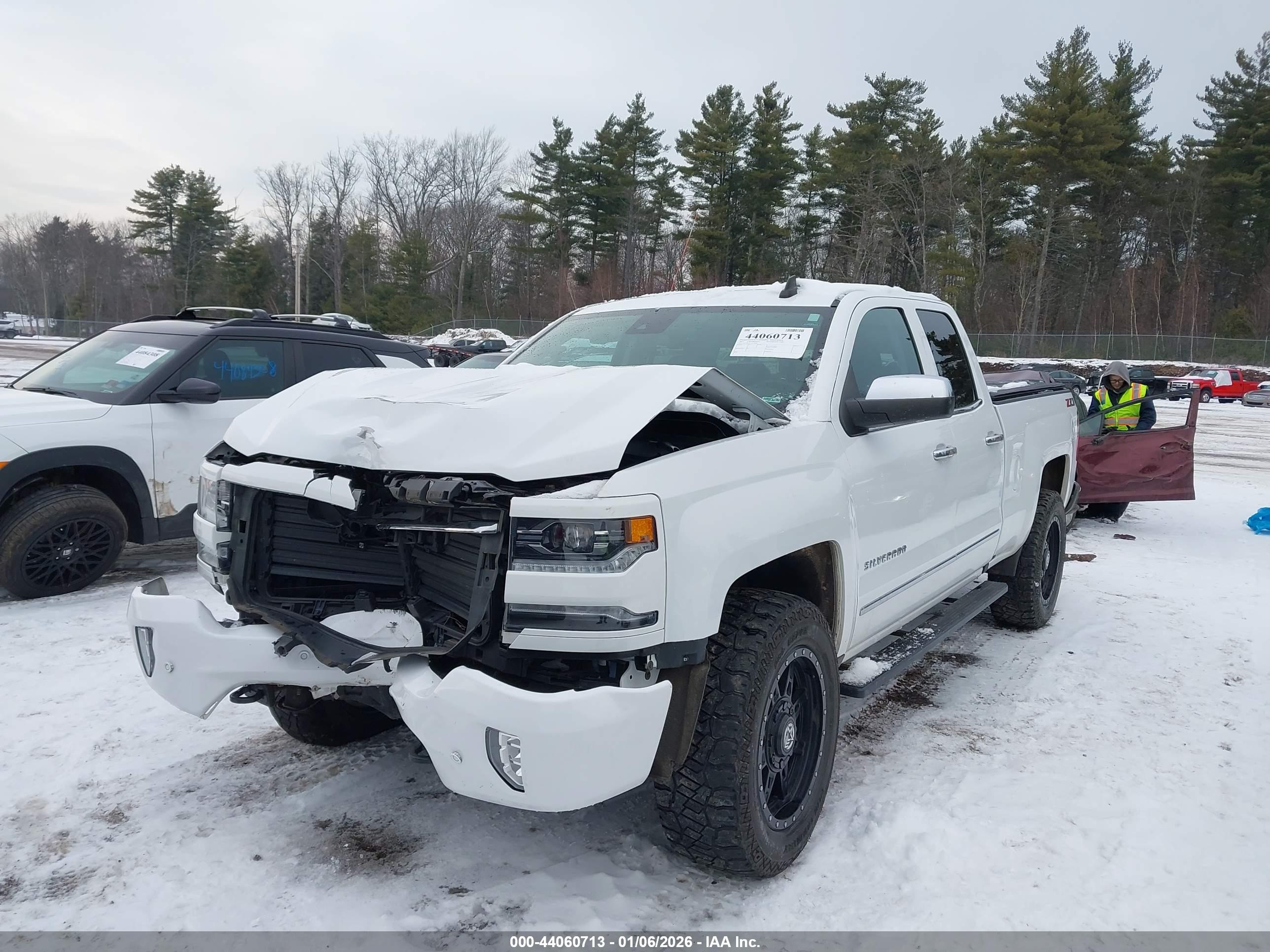 CHEVROLET SILVERADO image 2