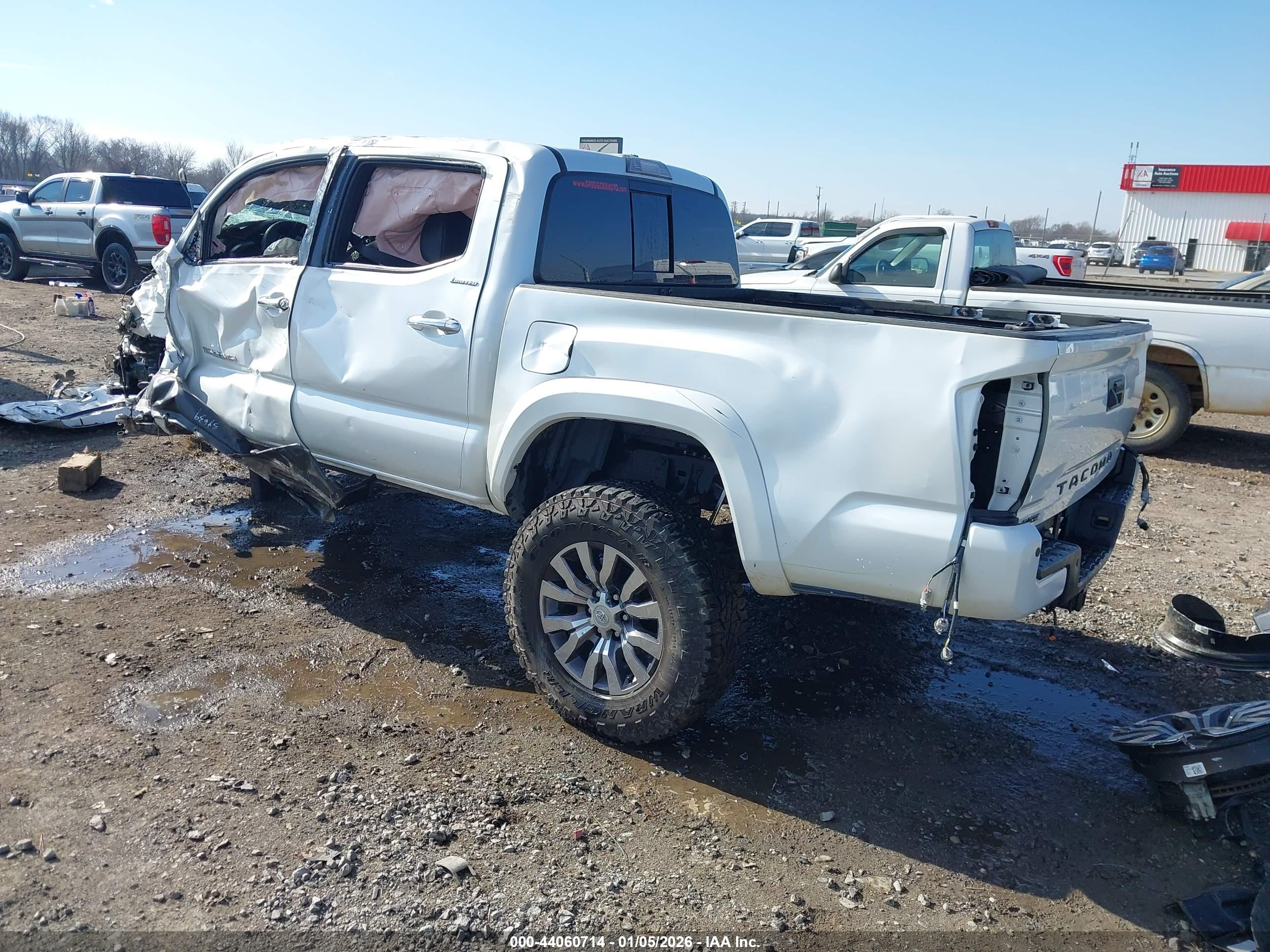 TOYOTA TACOMA image 3