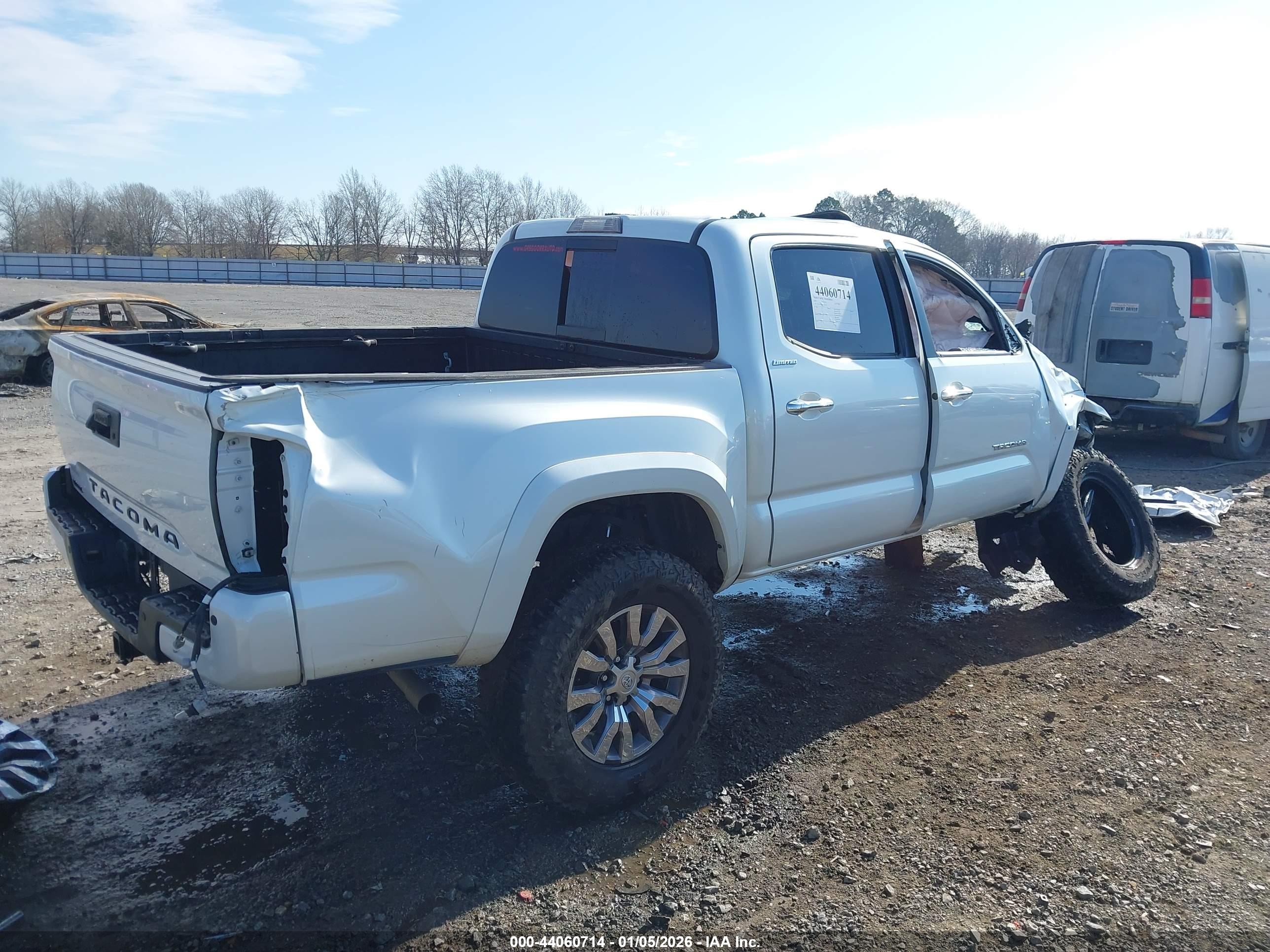 TOYOTA TACOMA image 4