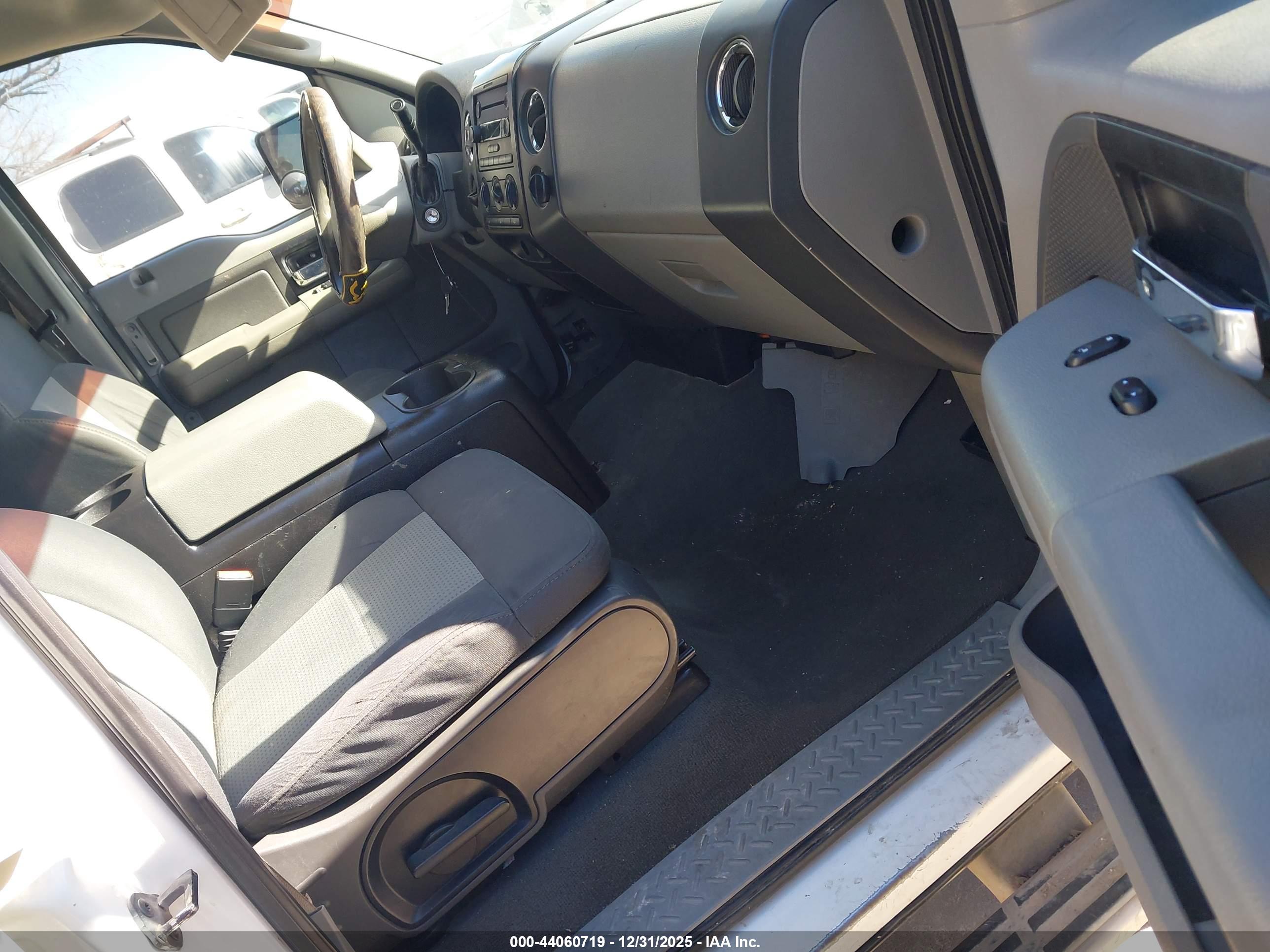 FORD F-150 image 5