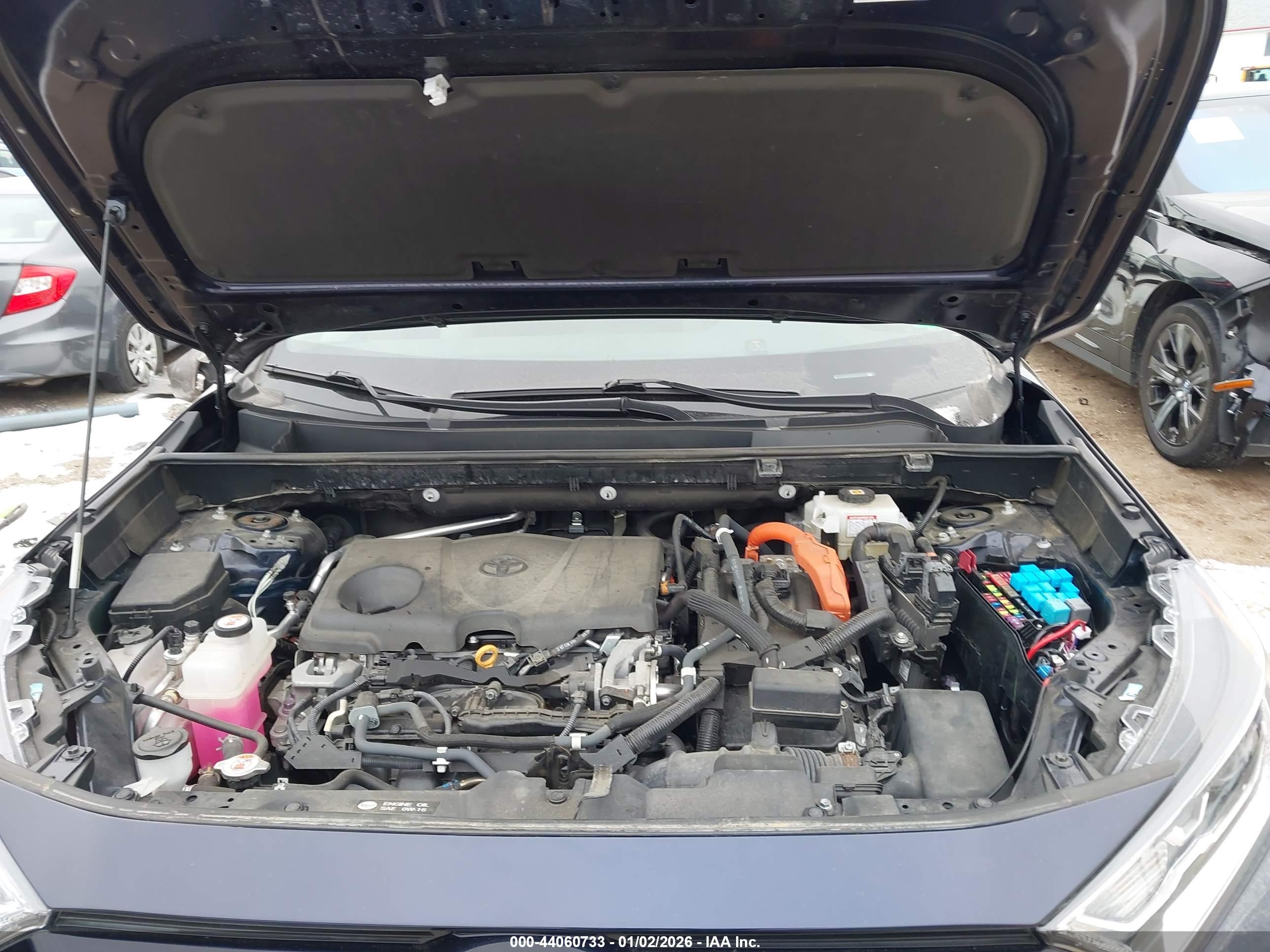 TOYOTA RAV4 image 10
