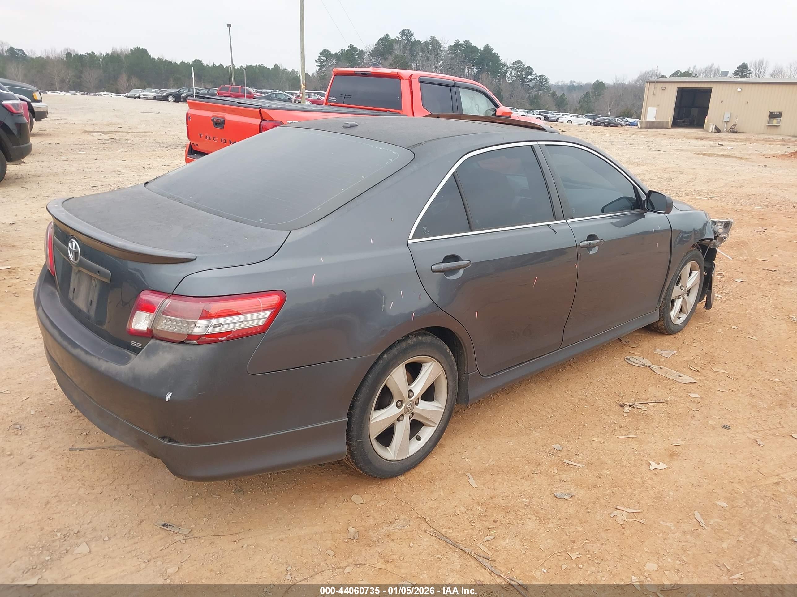 TOYOTA CAMRY image 4