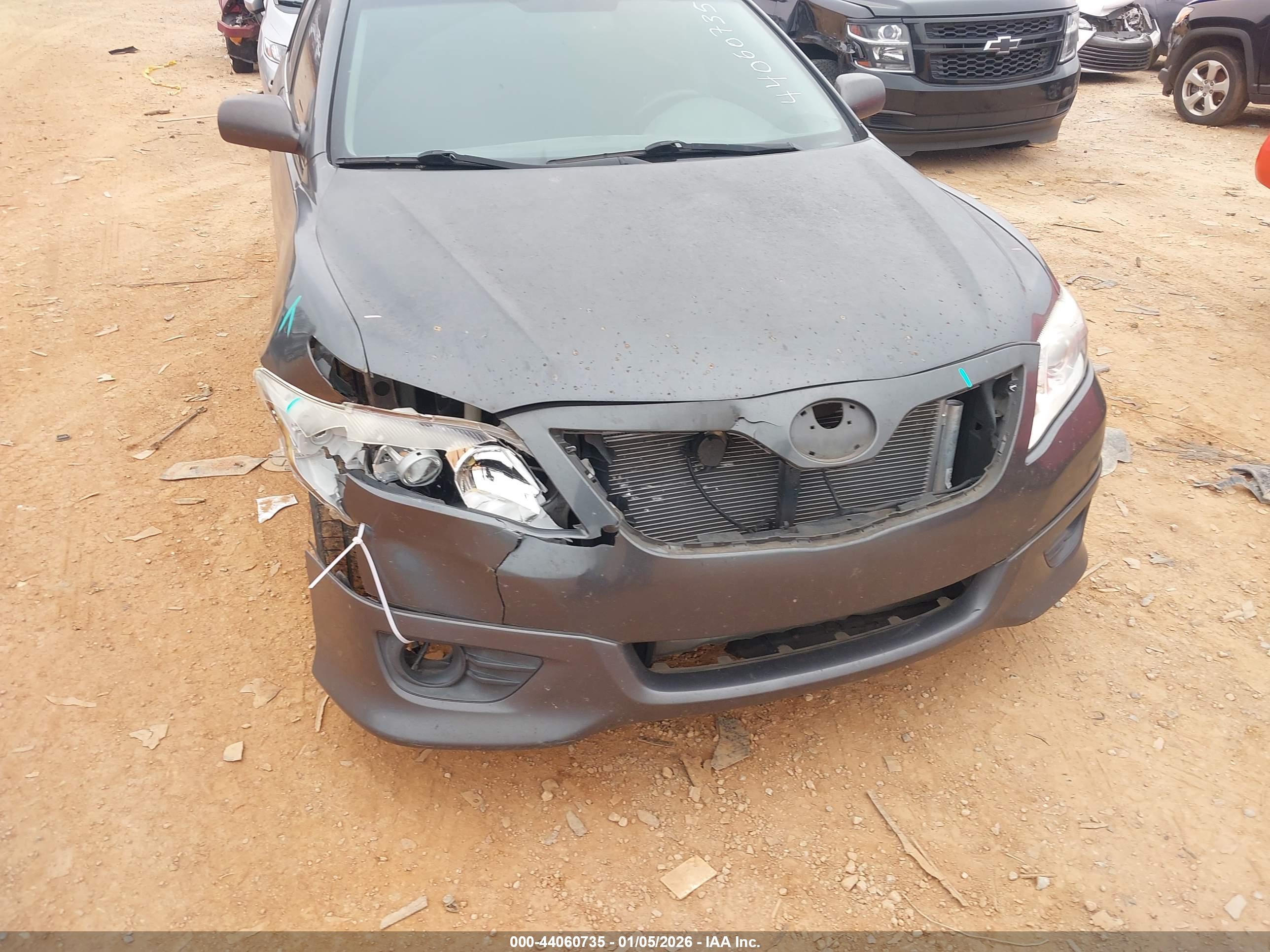 TOYOTA CAMRY image 6